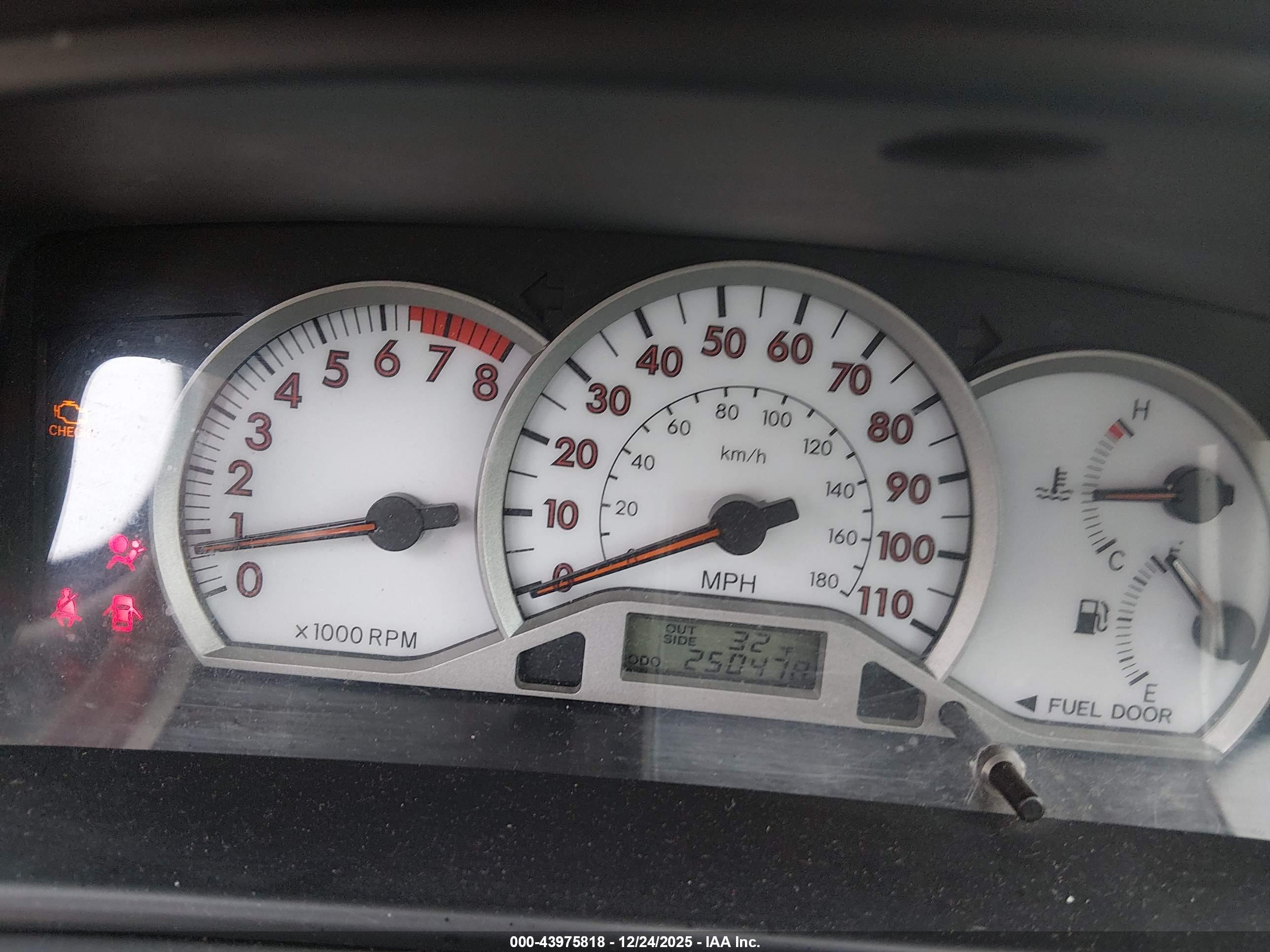 TOYOTA COROLLA image 7