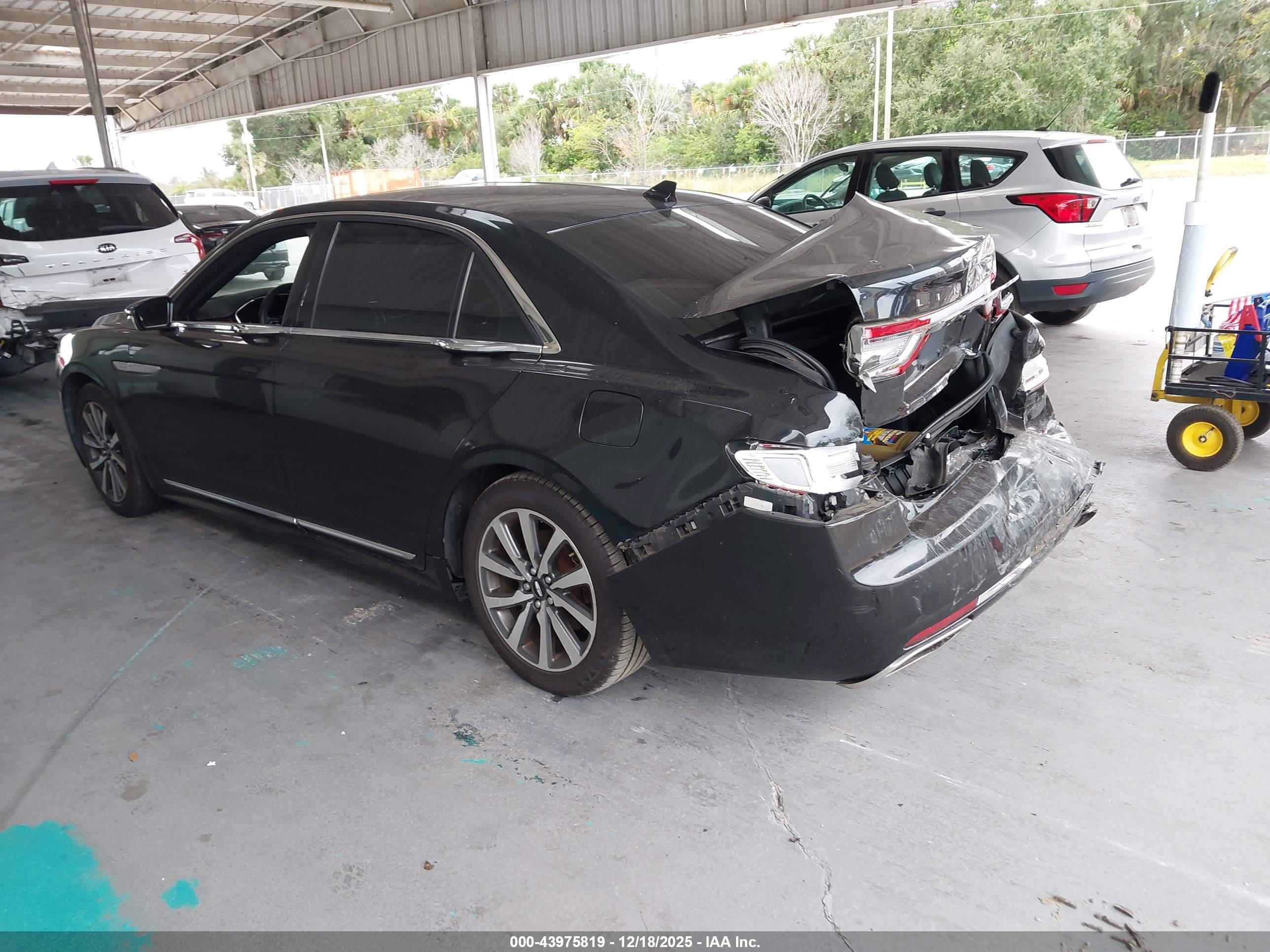 LINCOLN CONTINENTAL image 3