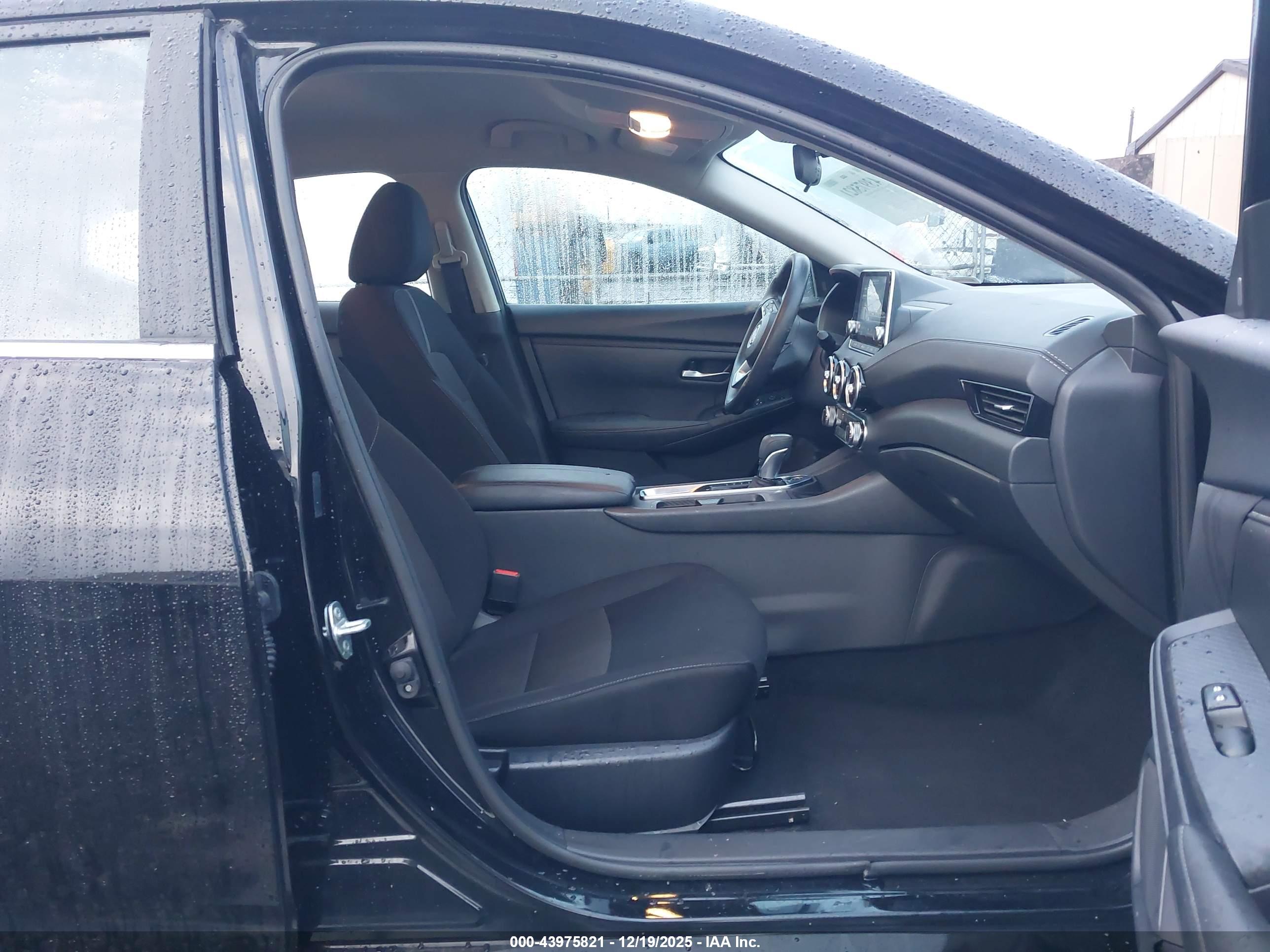 NISSAN SENTRA image 5