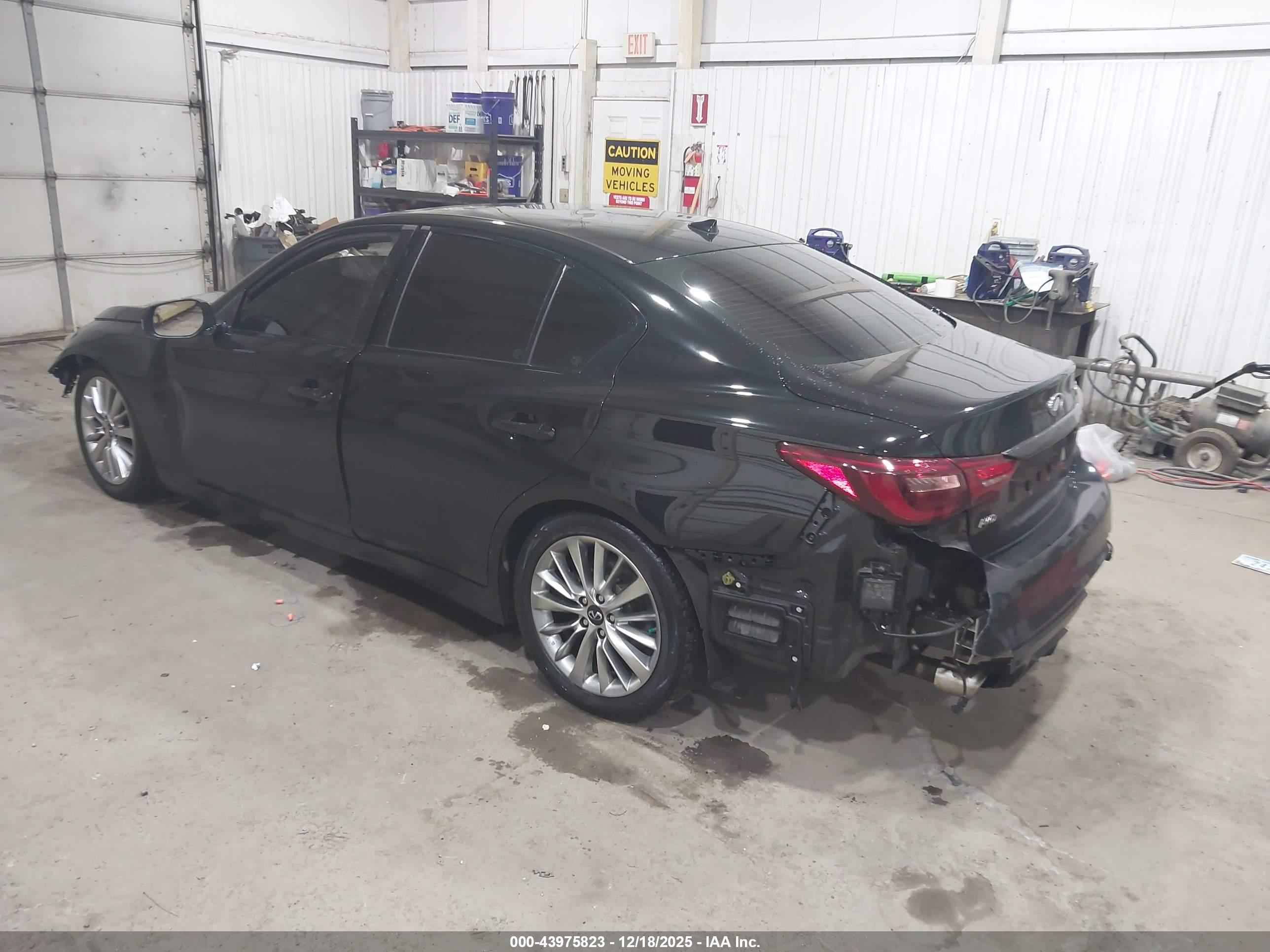 INFINITI Q50 image 3