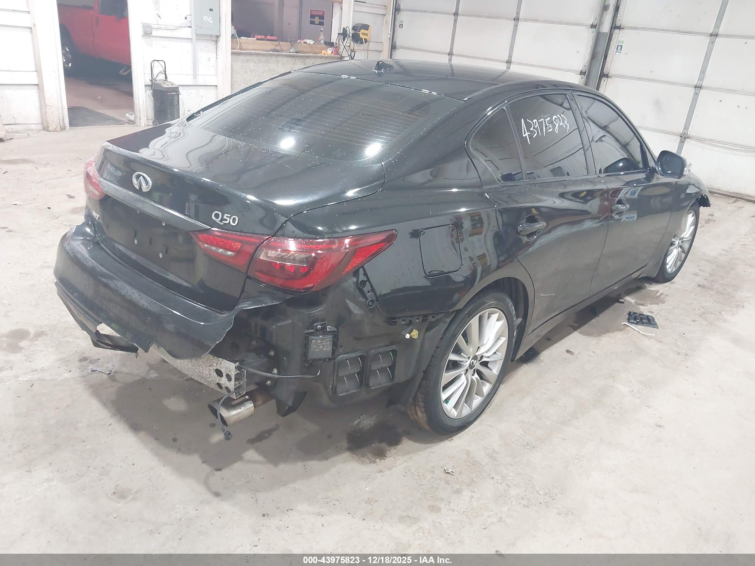 INFINITI Q50 image 4