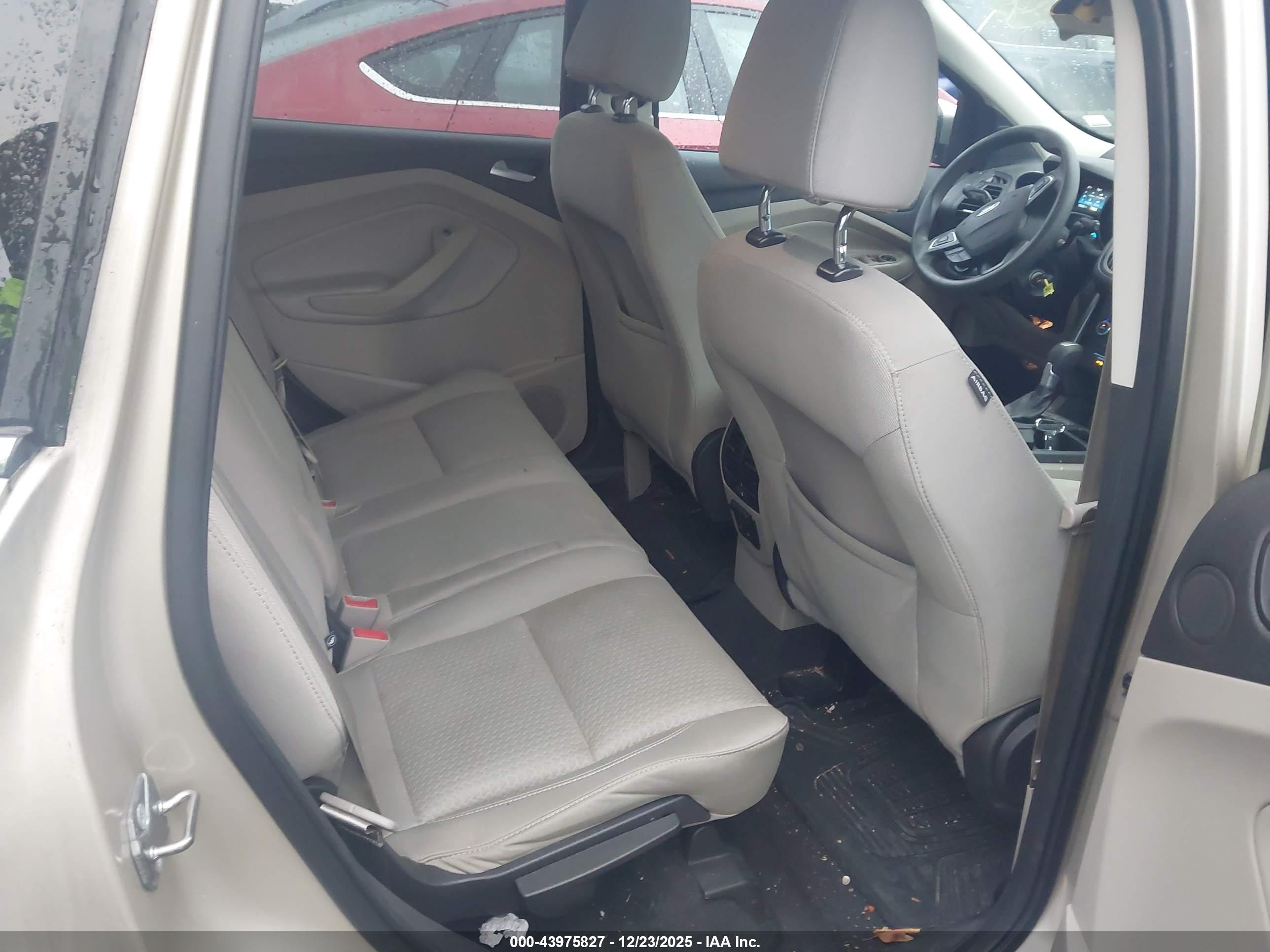 FORD ESCAPE image 8