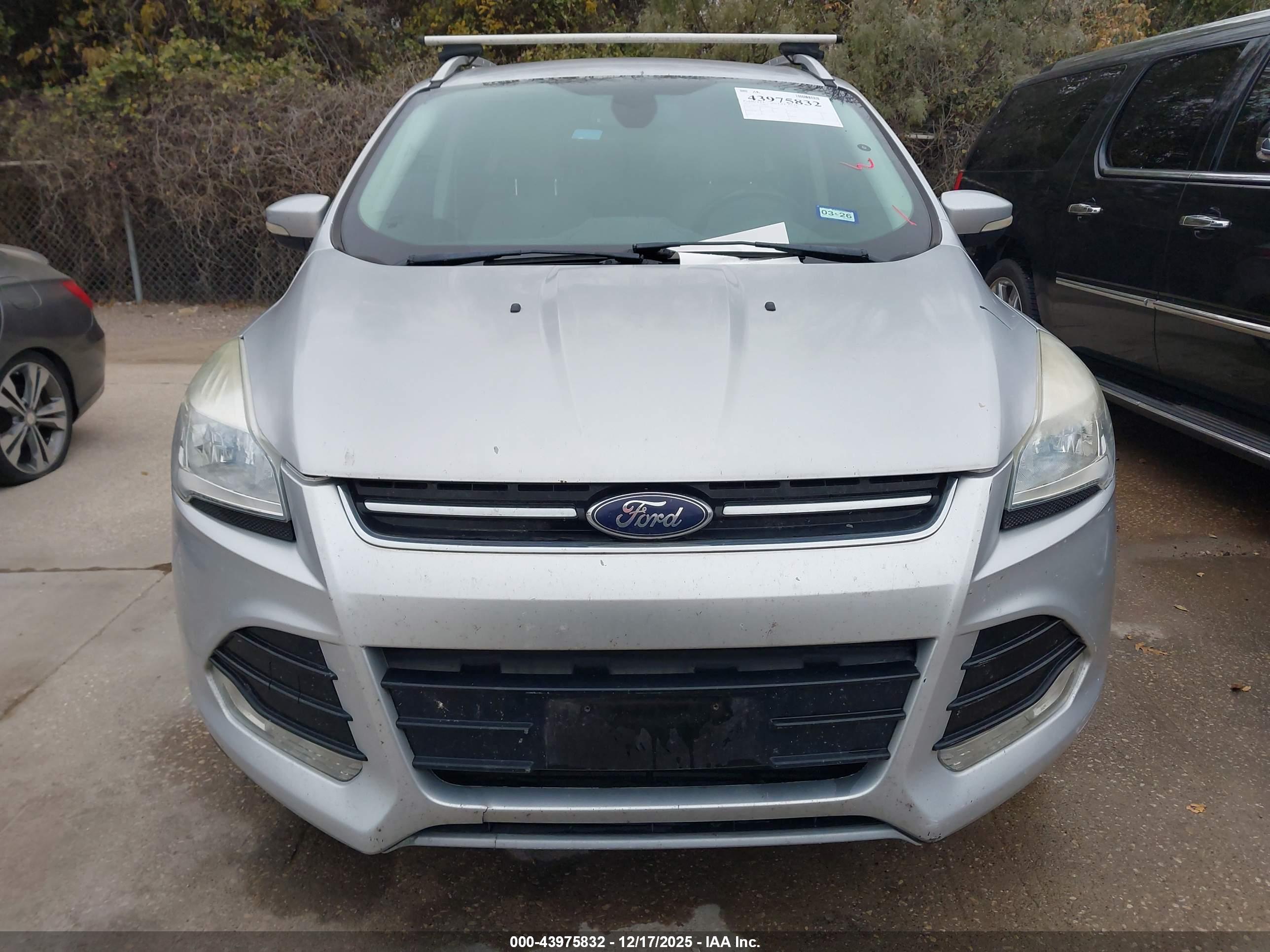 FORD ESCAPE image 6