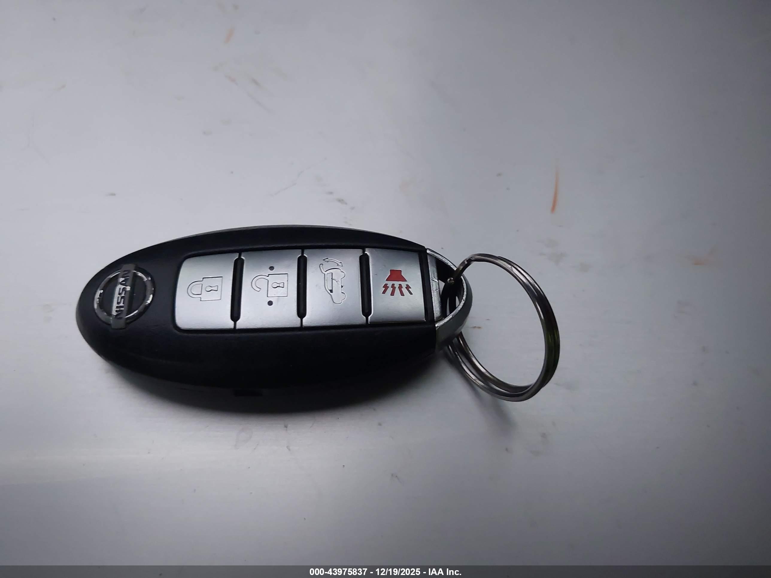 NISSAN MURANO image 11
