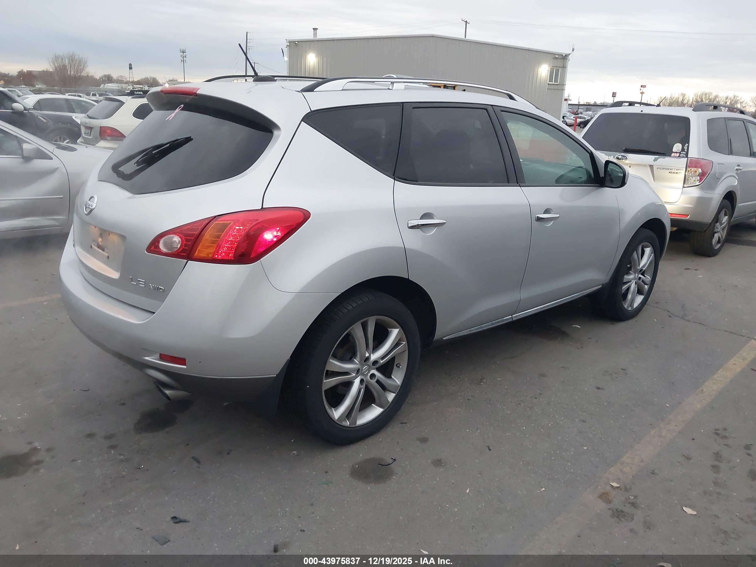 NISSAN MURANO image 4