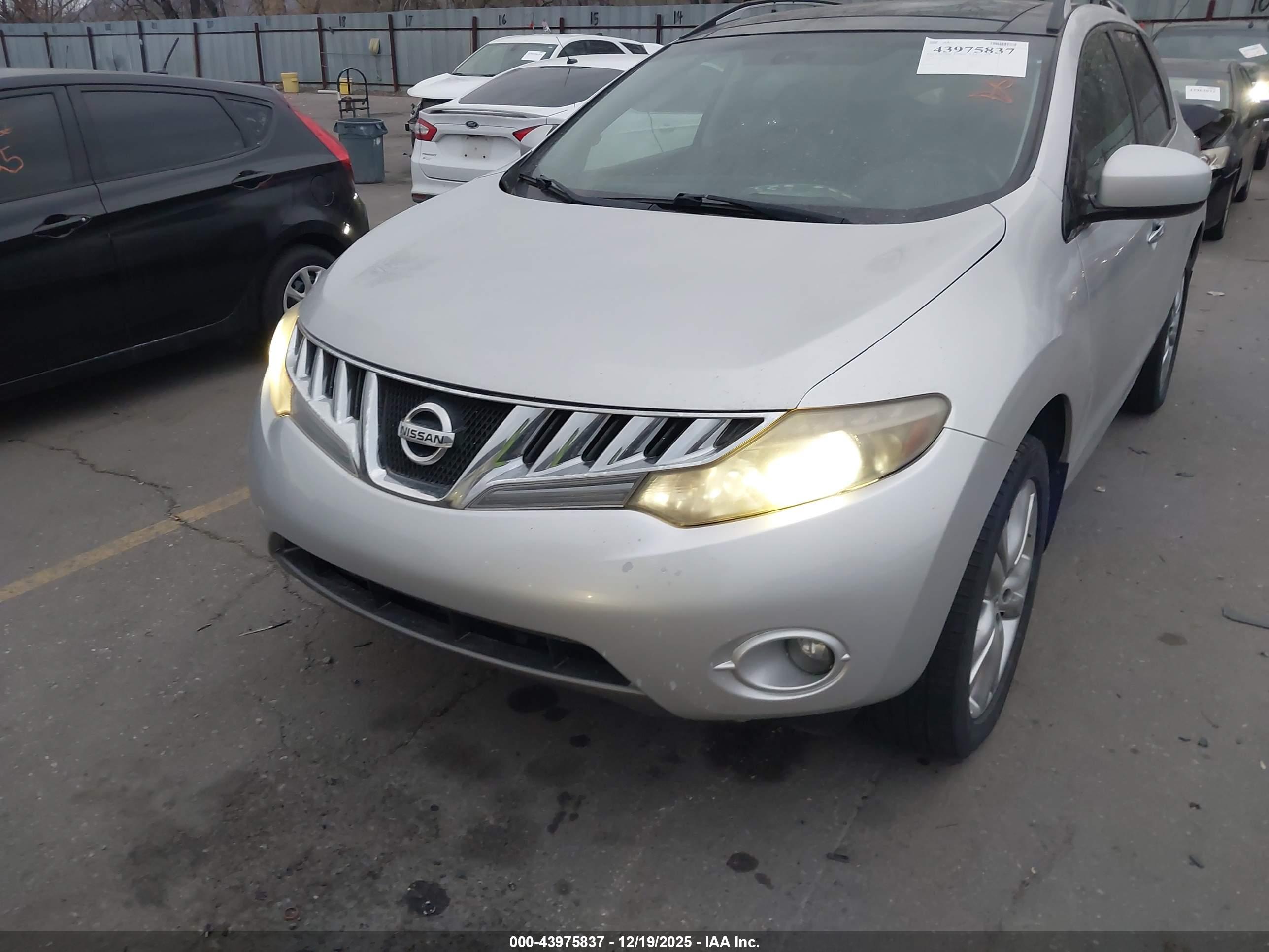 NISSAN MURANO image 6