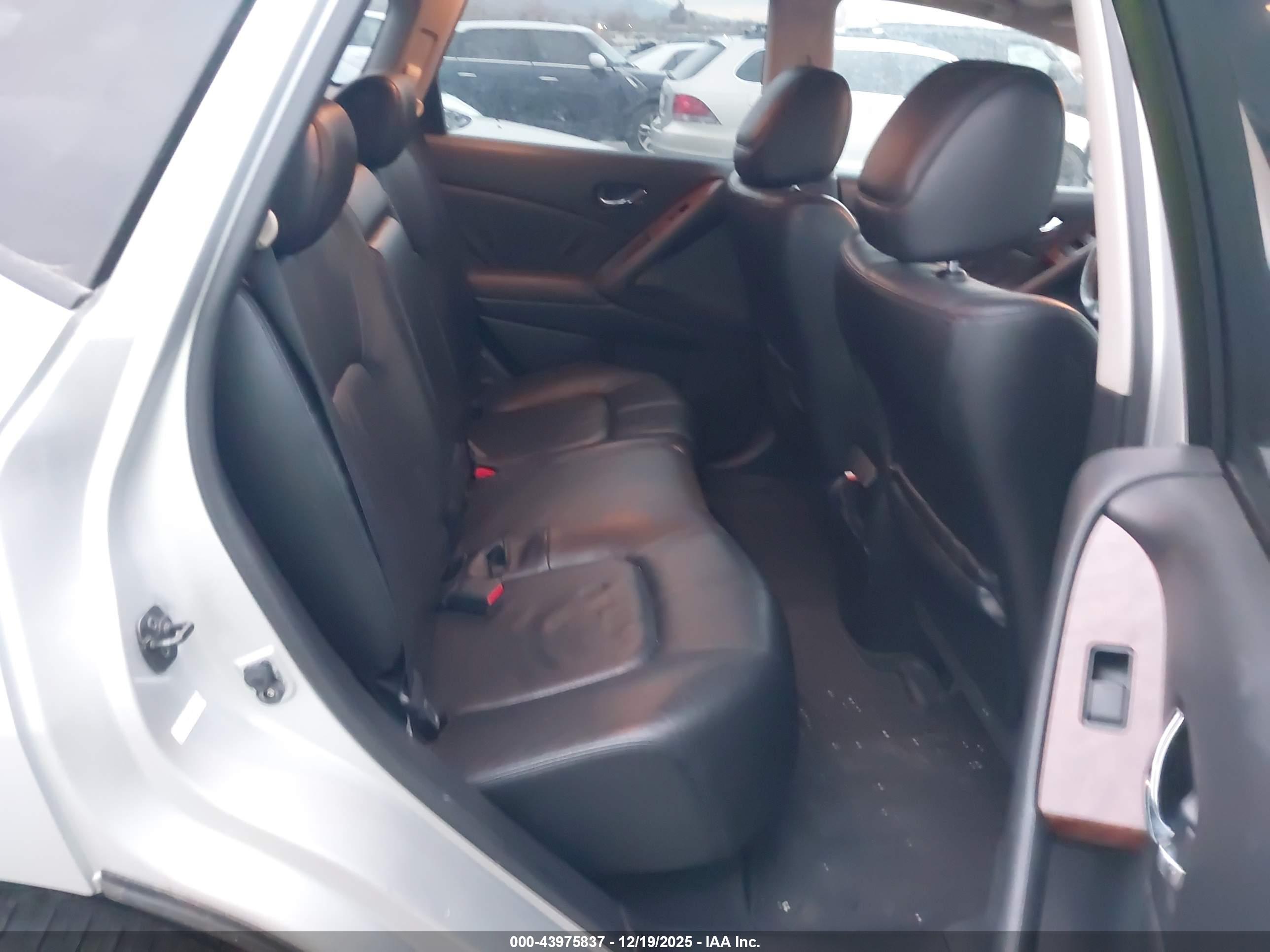 NISSAN MURANO image 8