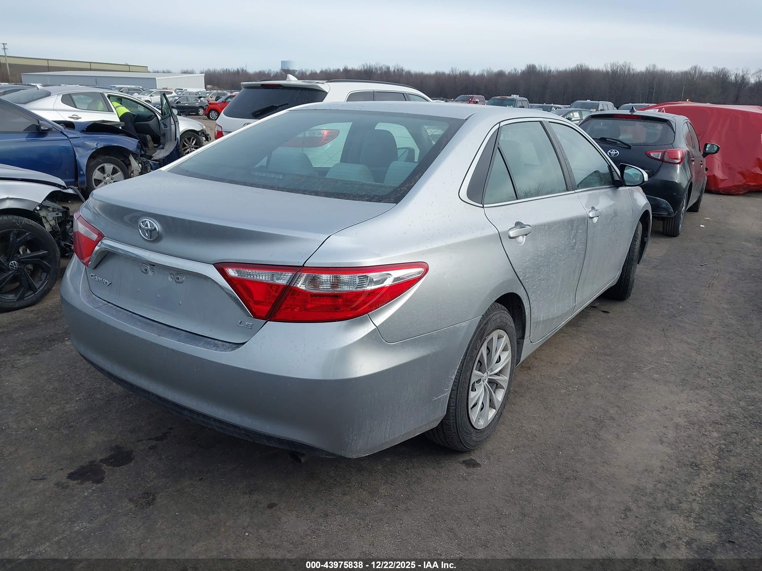 TOYOTA CAMRY image 4
