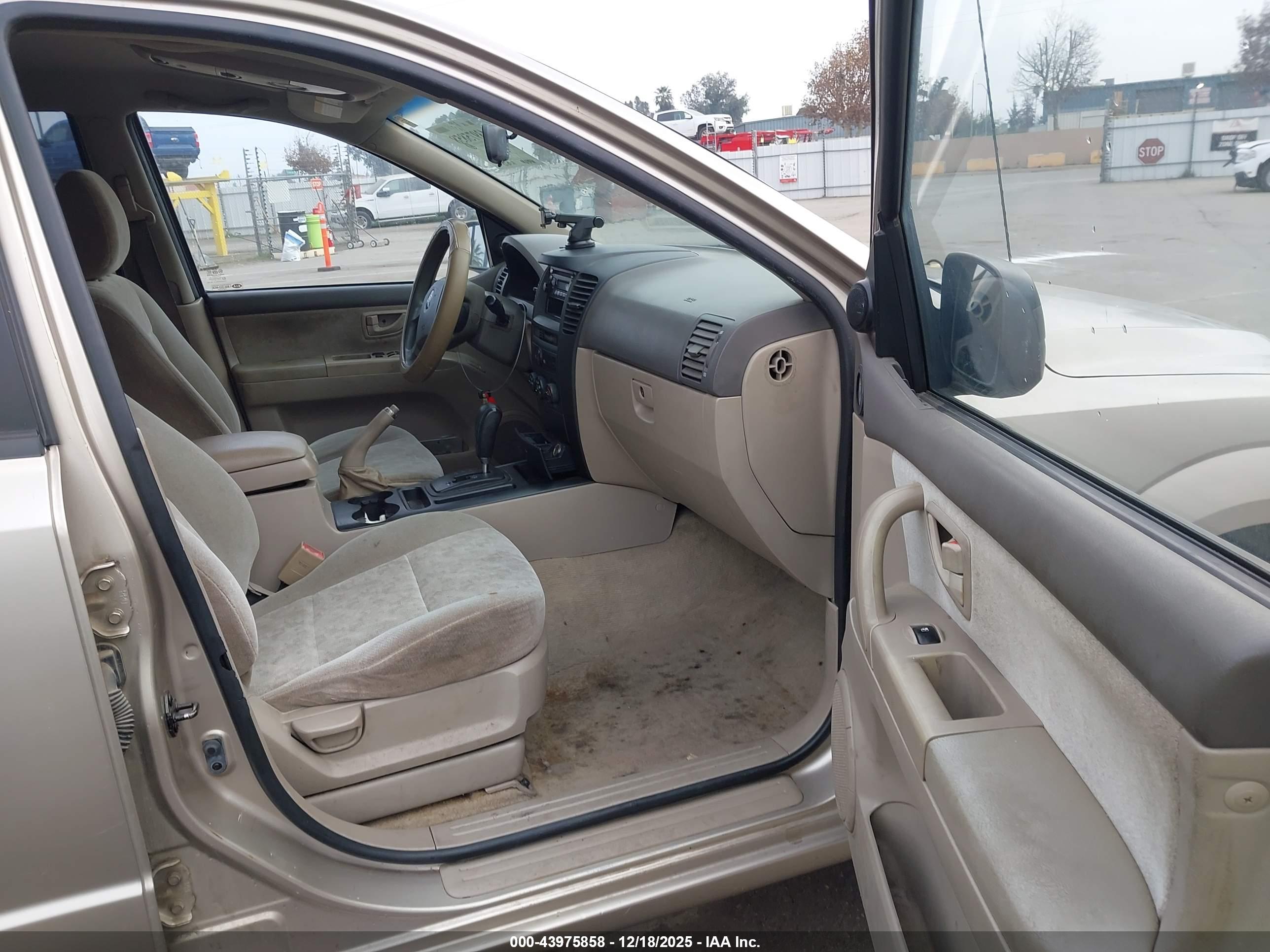 KIA SORENTO image 5