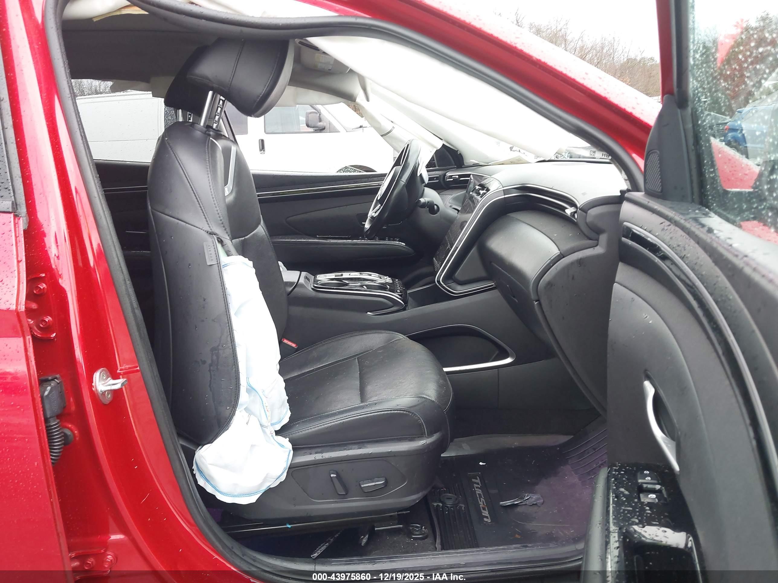 HYUNDAI TUCSON image 5