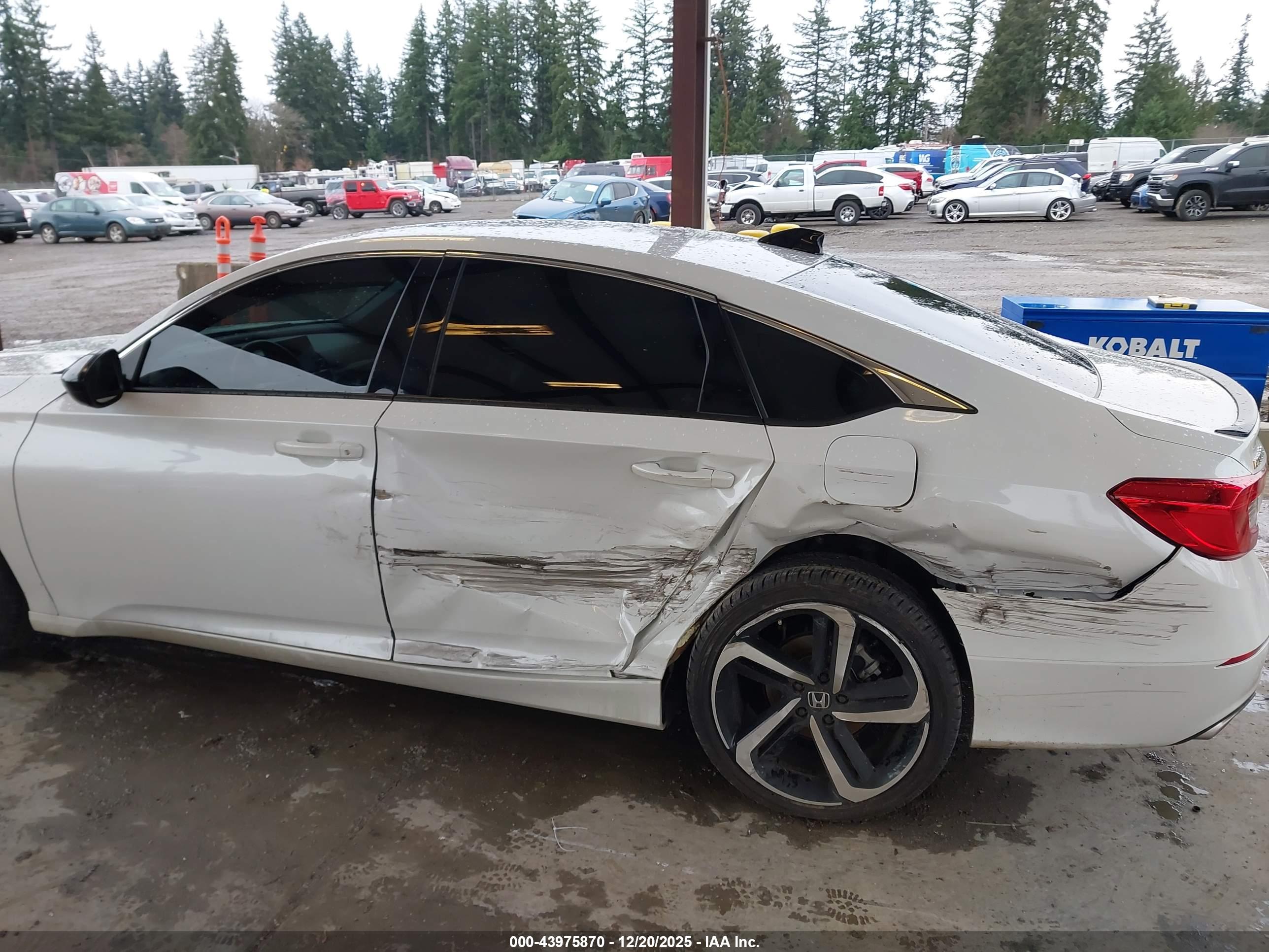 HONDA ACCORD image 6