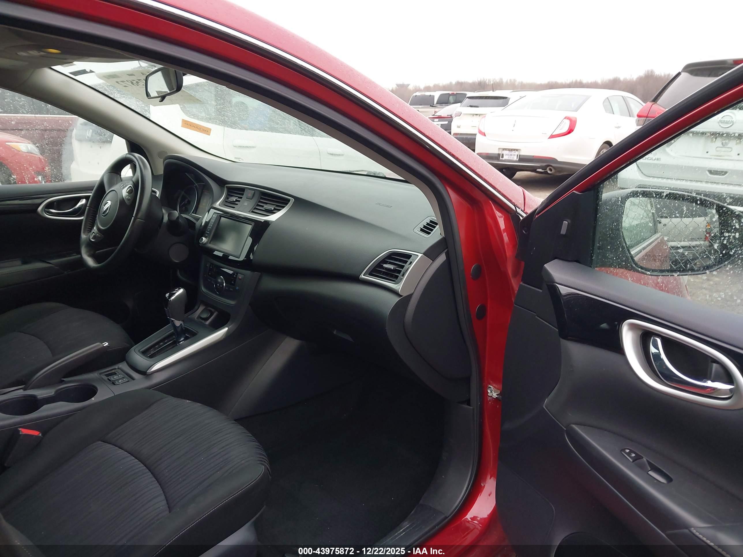 NISSAN SENTRA image 5
