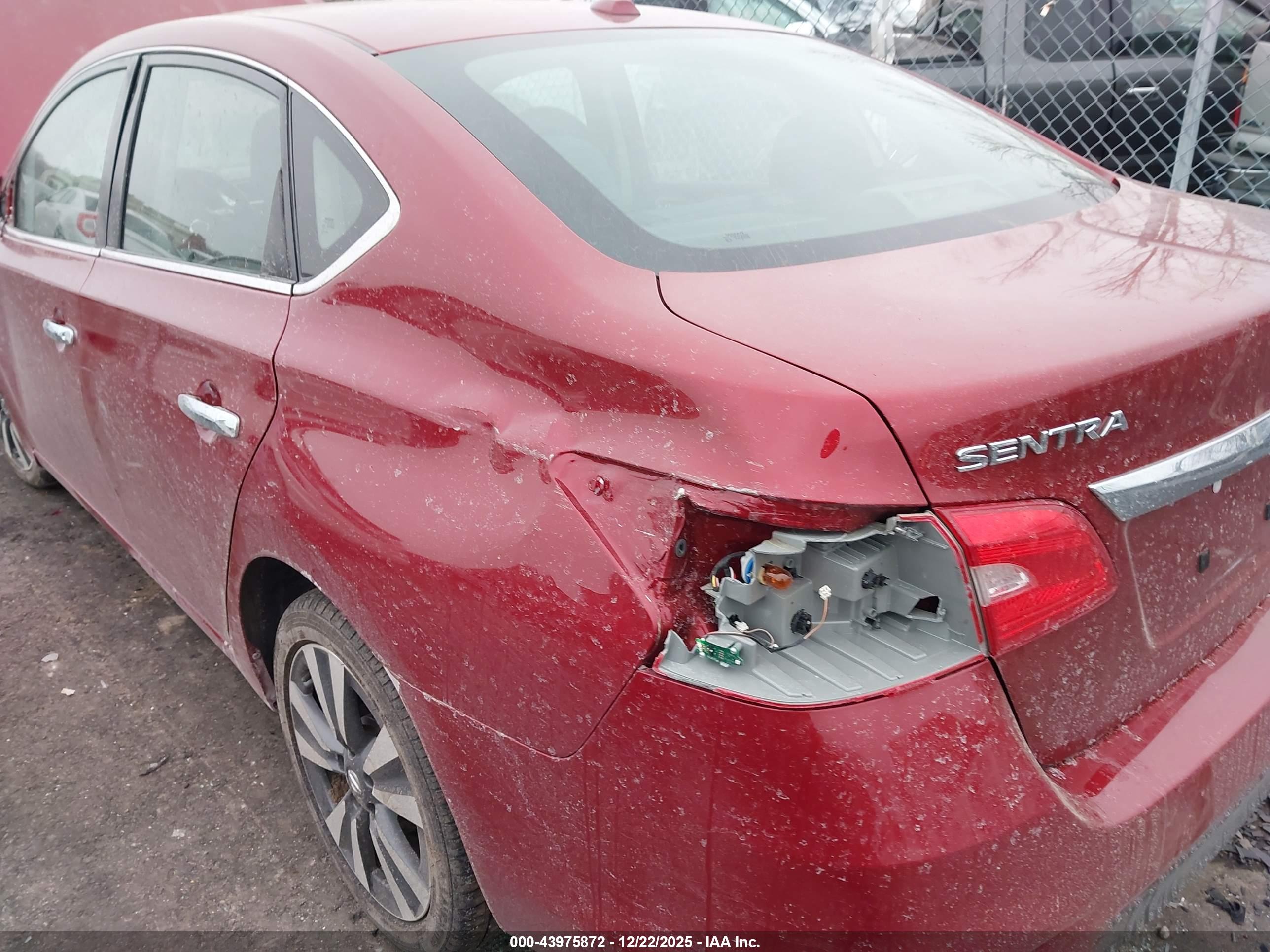 NISSAN SENTRA image 6