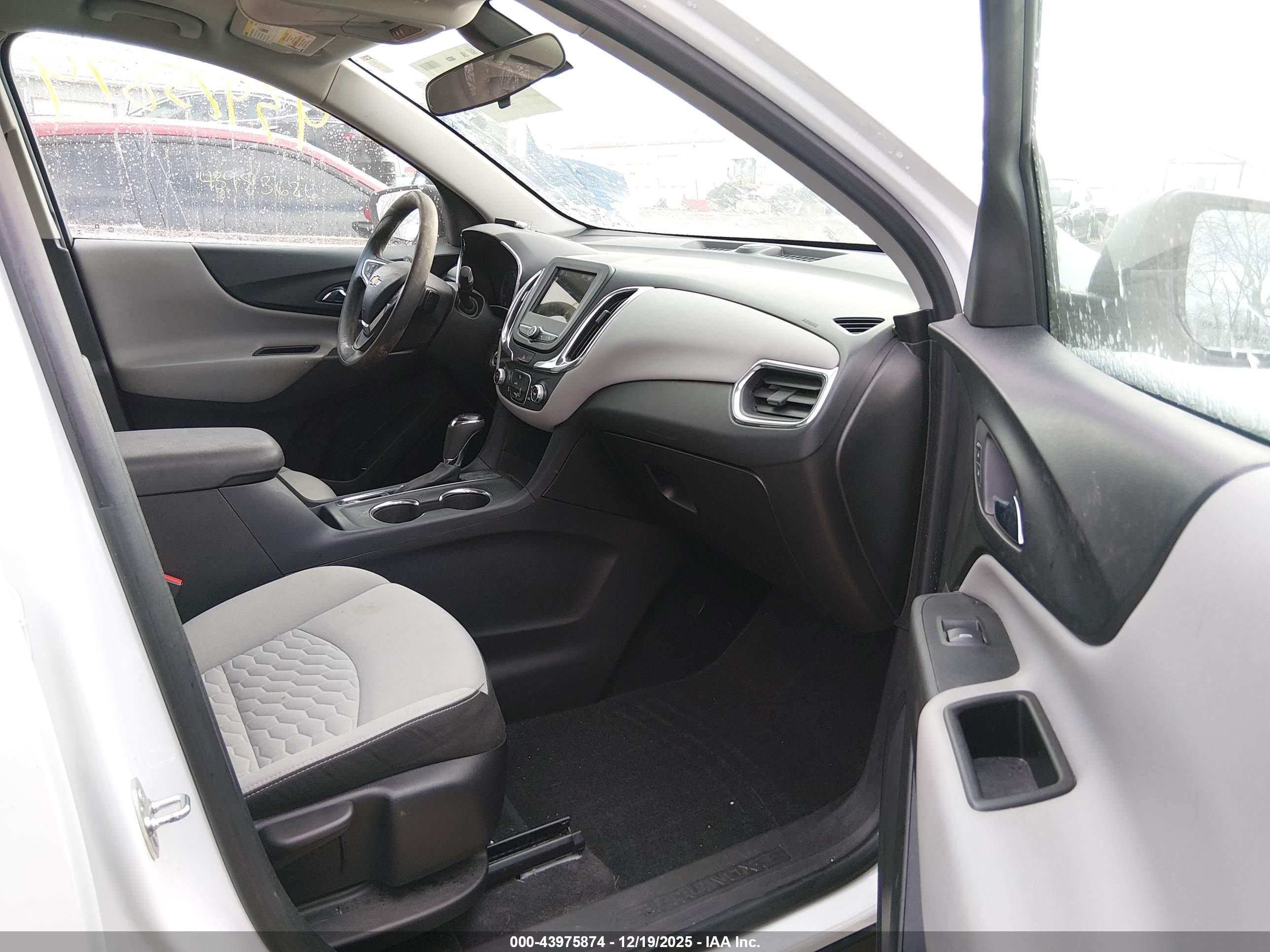 CHEVROLET EQUINOX image 5