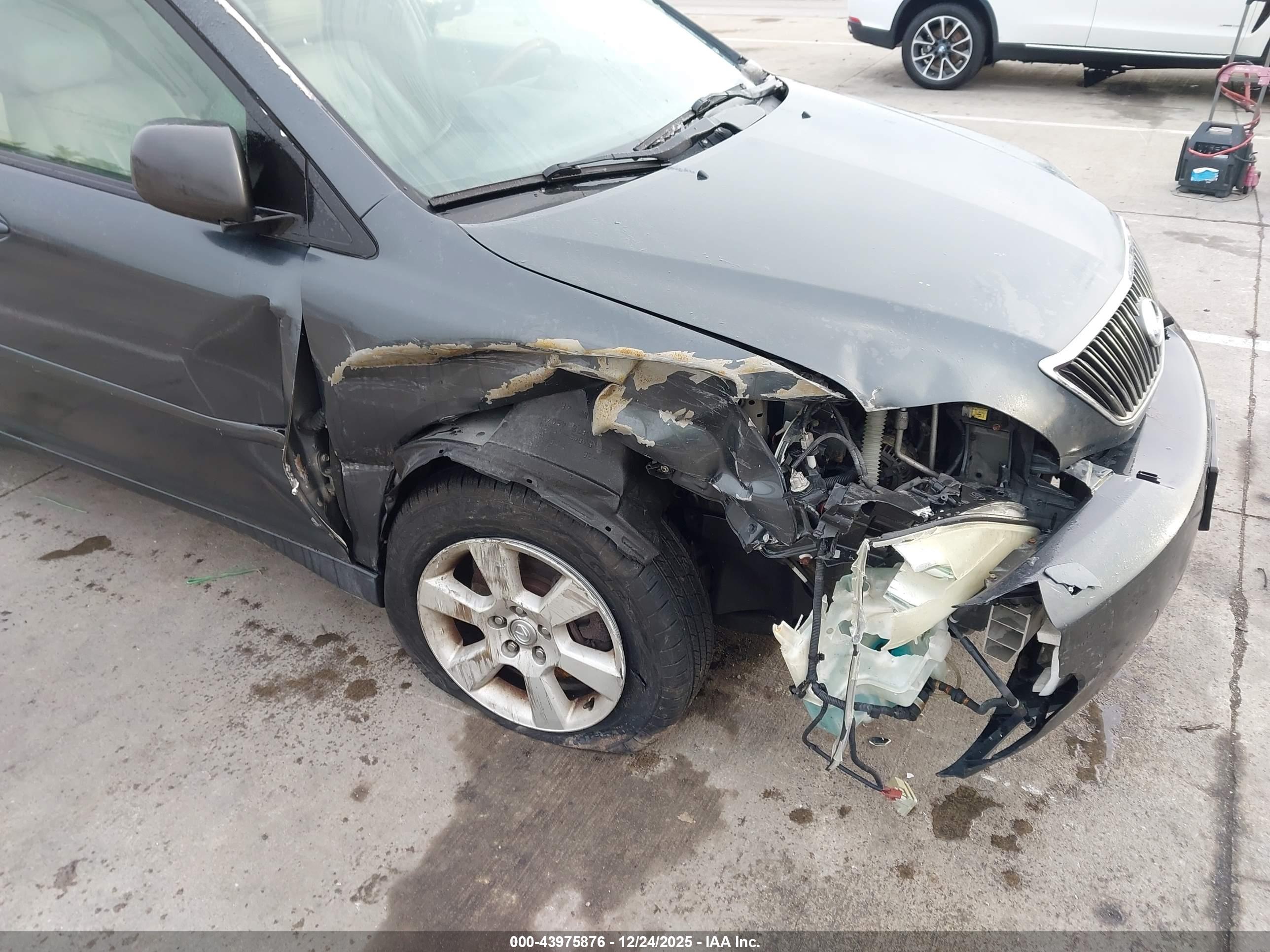 LEXUS RX image 6