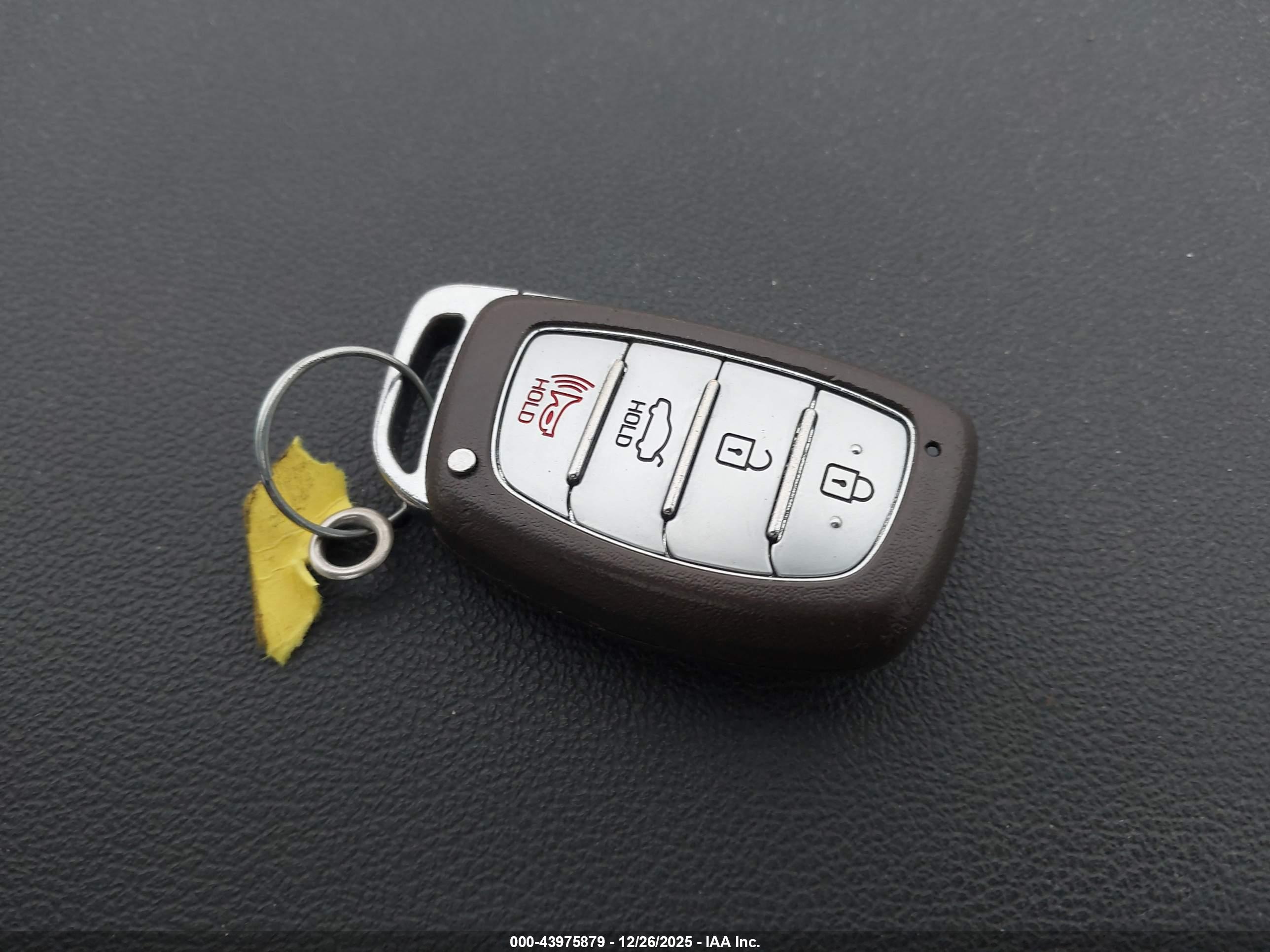 HYUNDAI ELANTRA image 11
