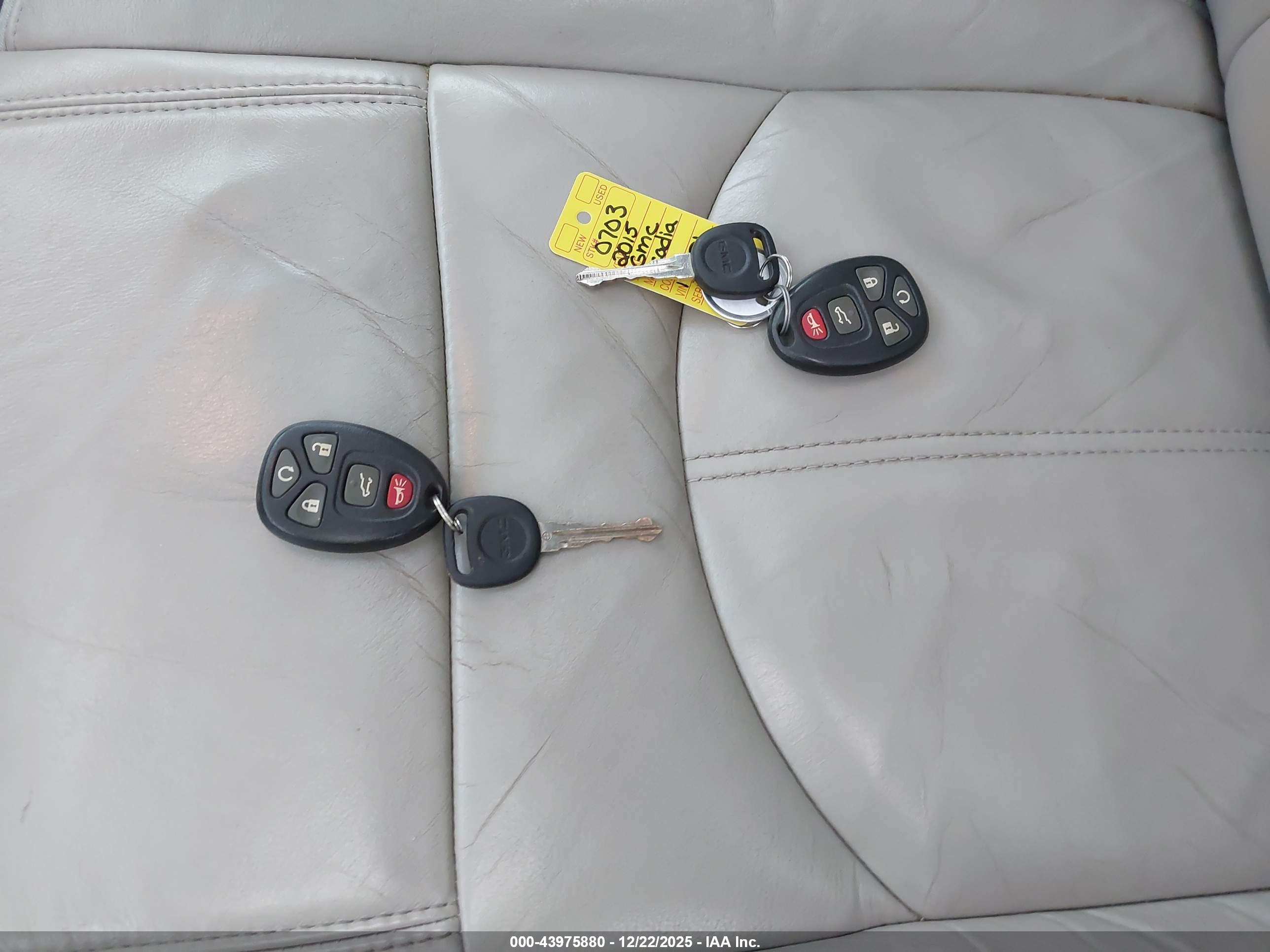 GMC ACADIA image 11