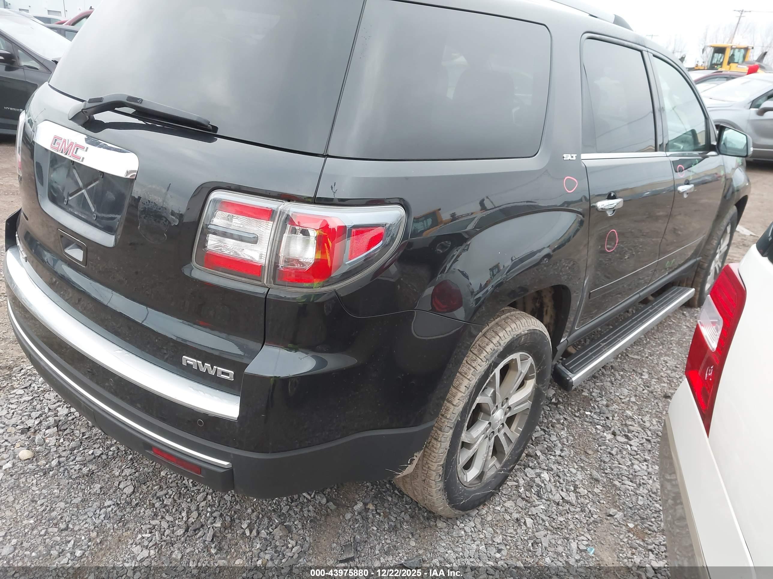 GMC ACADIA image 4