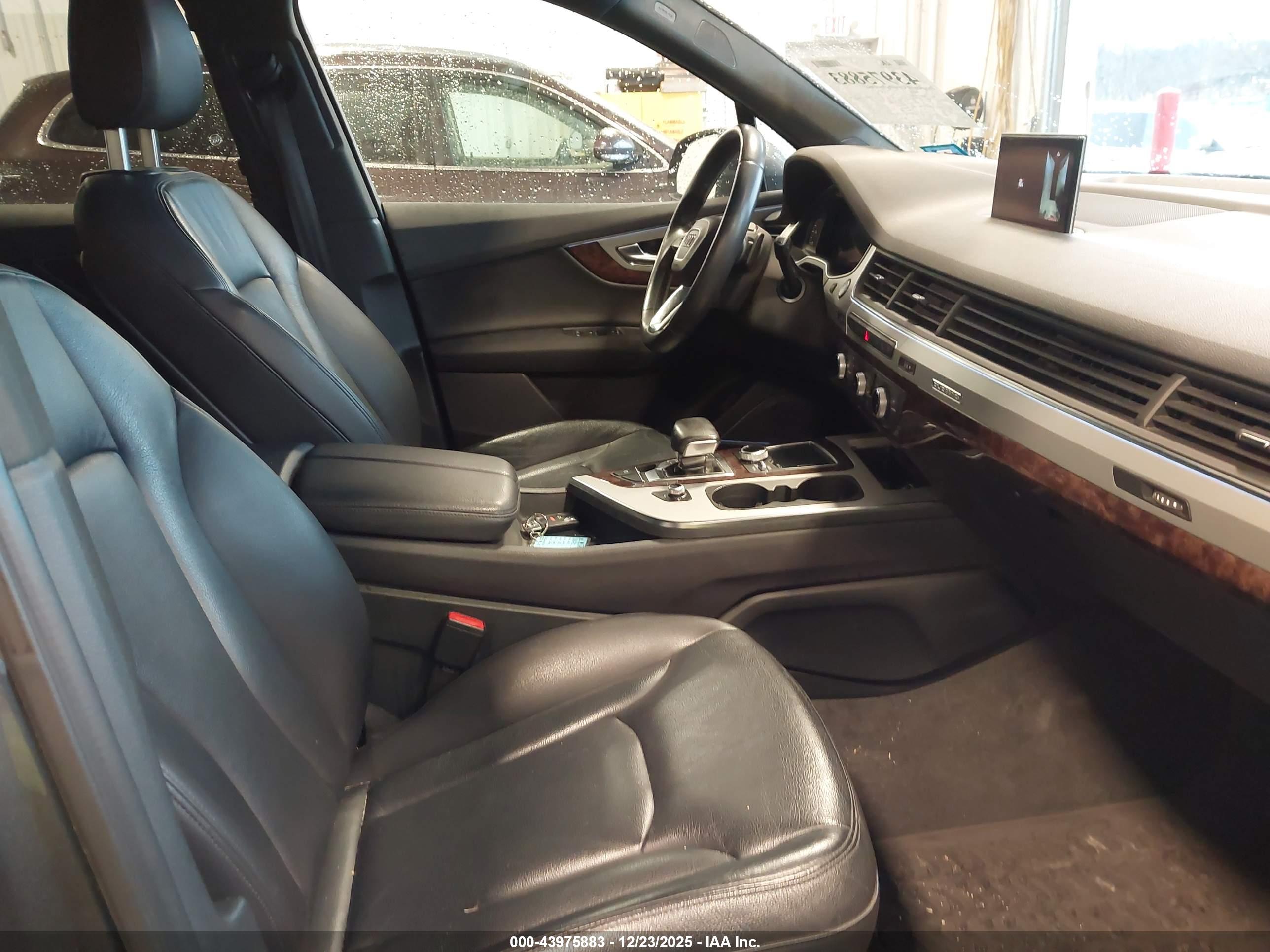 AUDI Q7 image 5