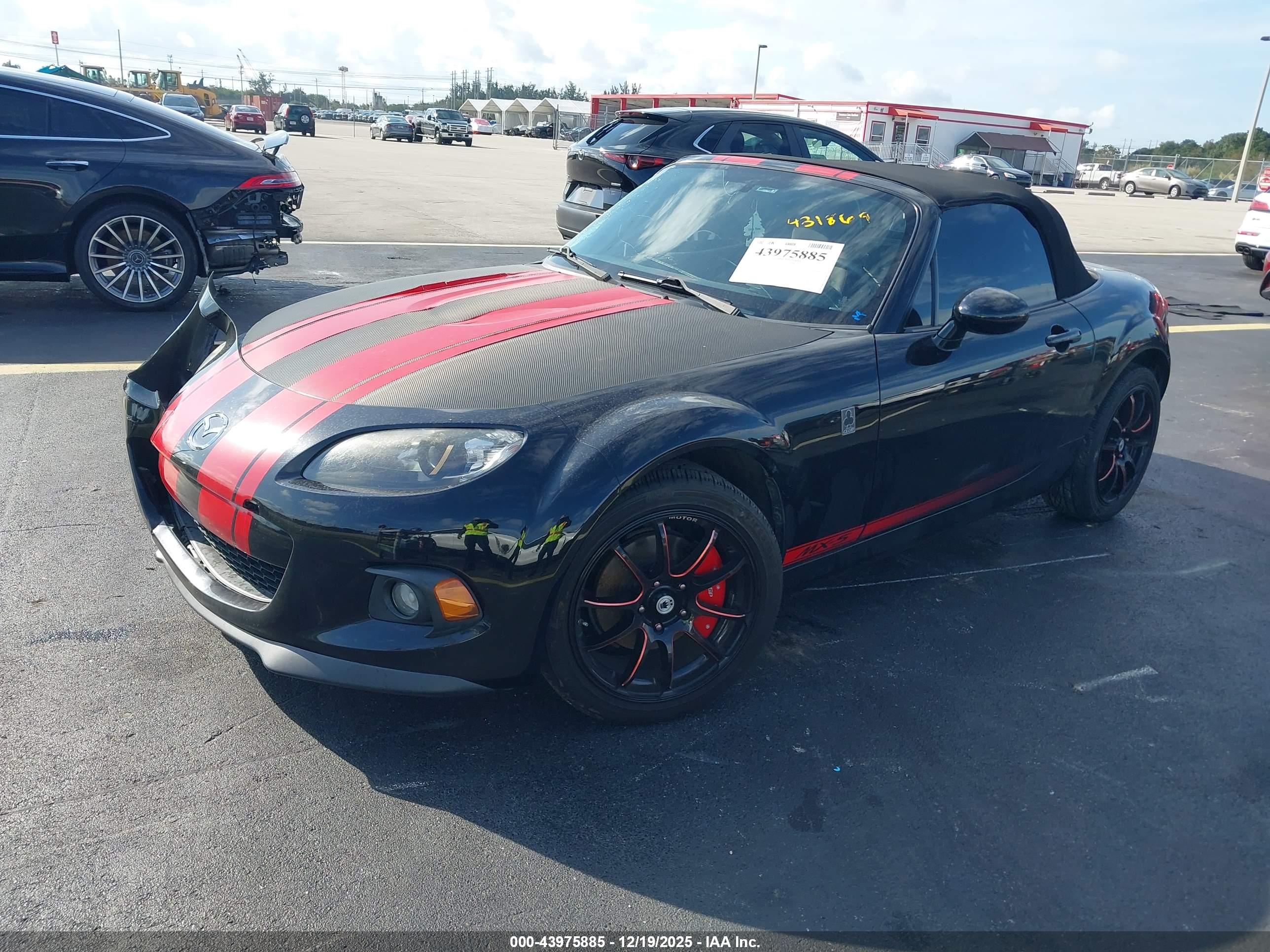 MAZDA MX-5 image 2