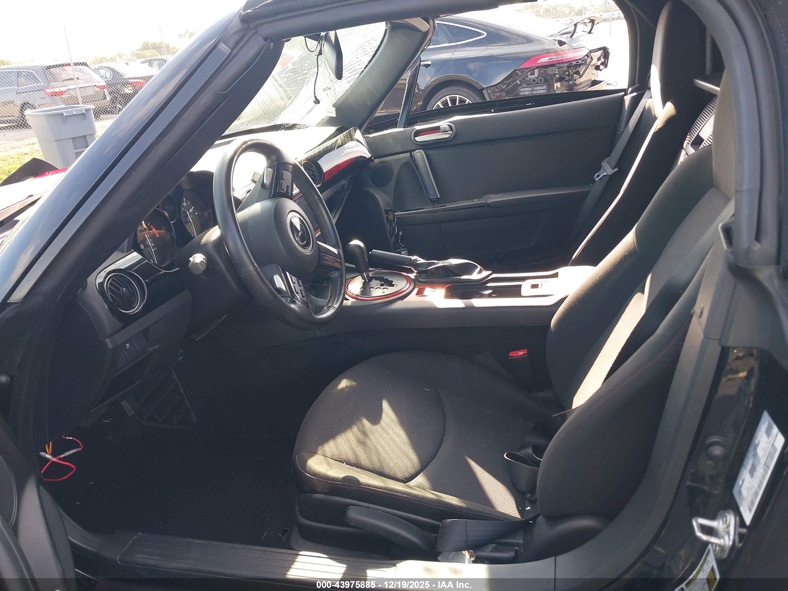 MAZDA MX-5 image 5