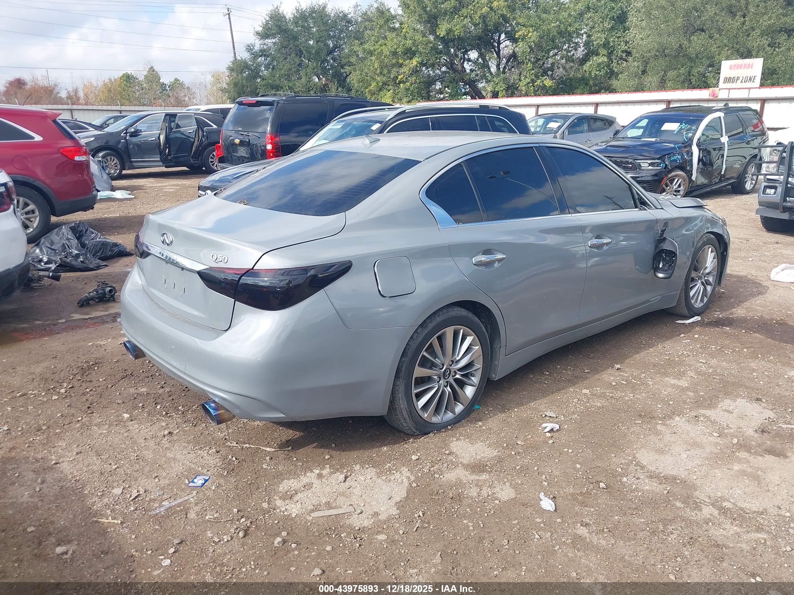 INFINITI Q50 image 4