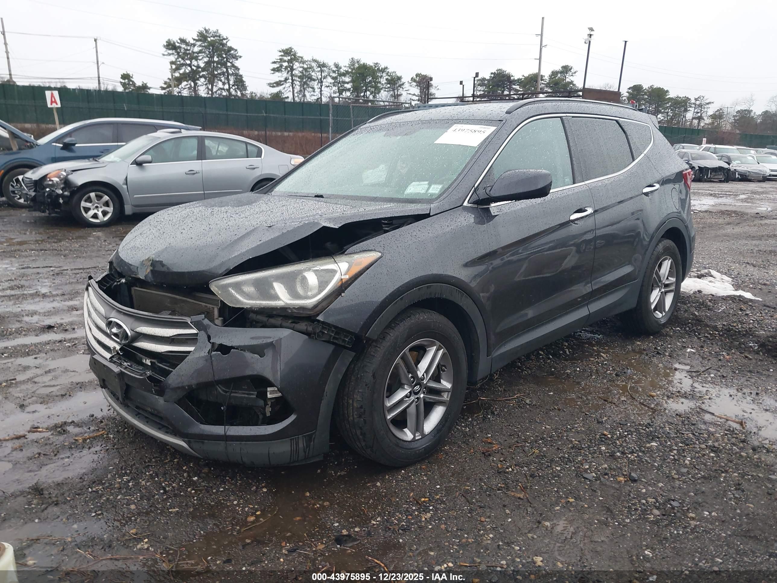HYUNDAI SANTA image 2