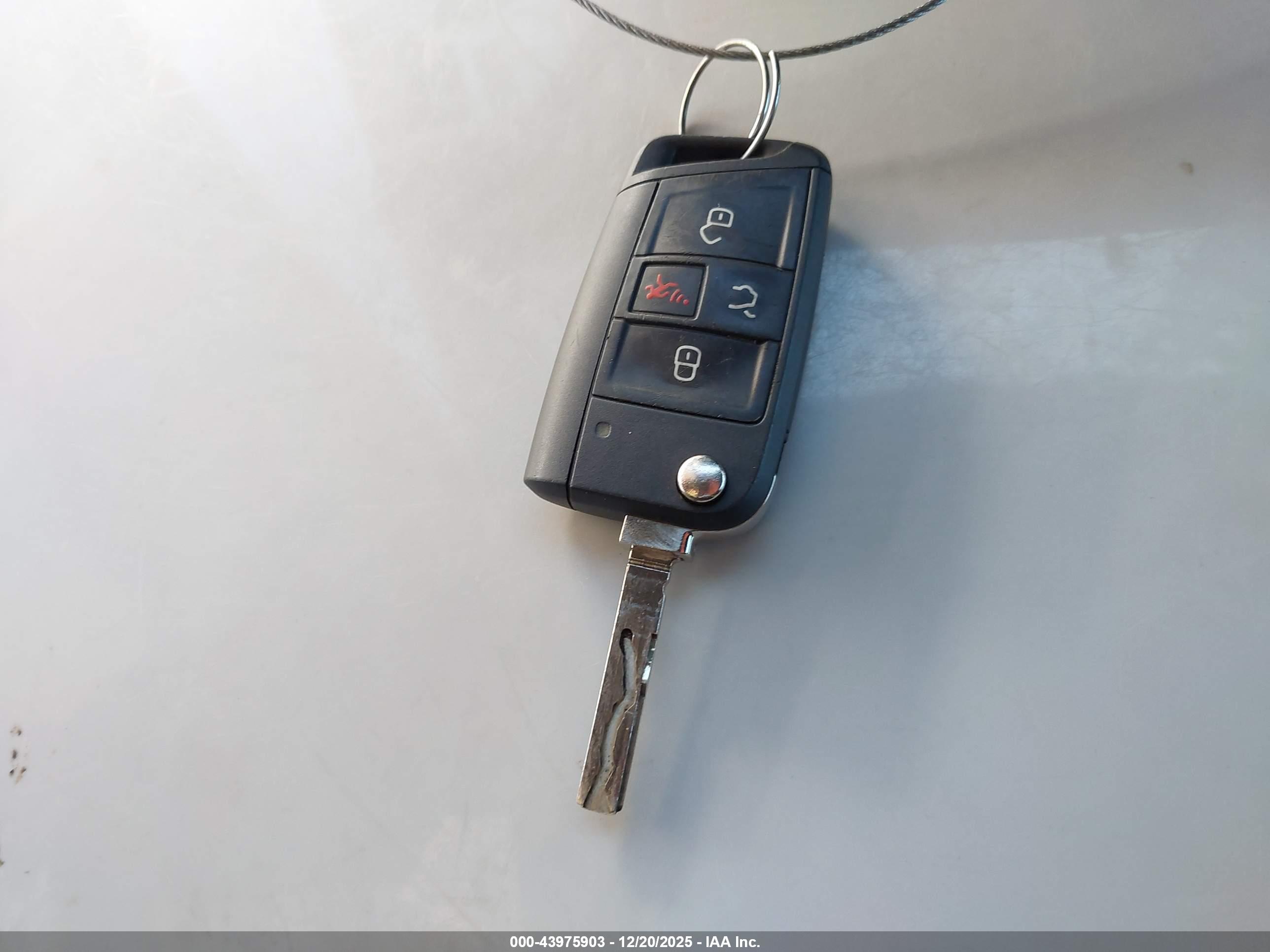 VOLKSWAGEN JETTA image 11
