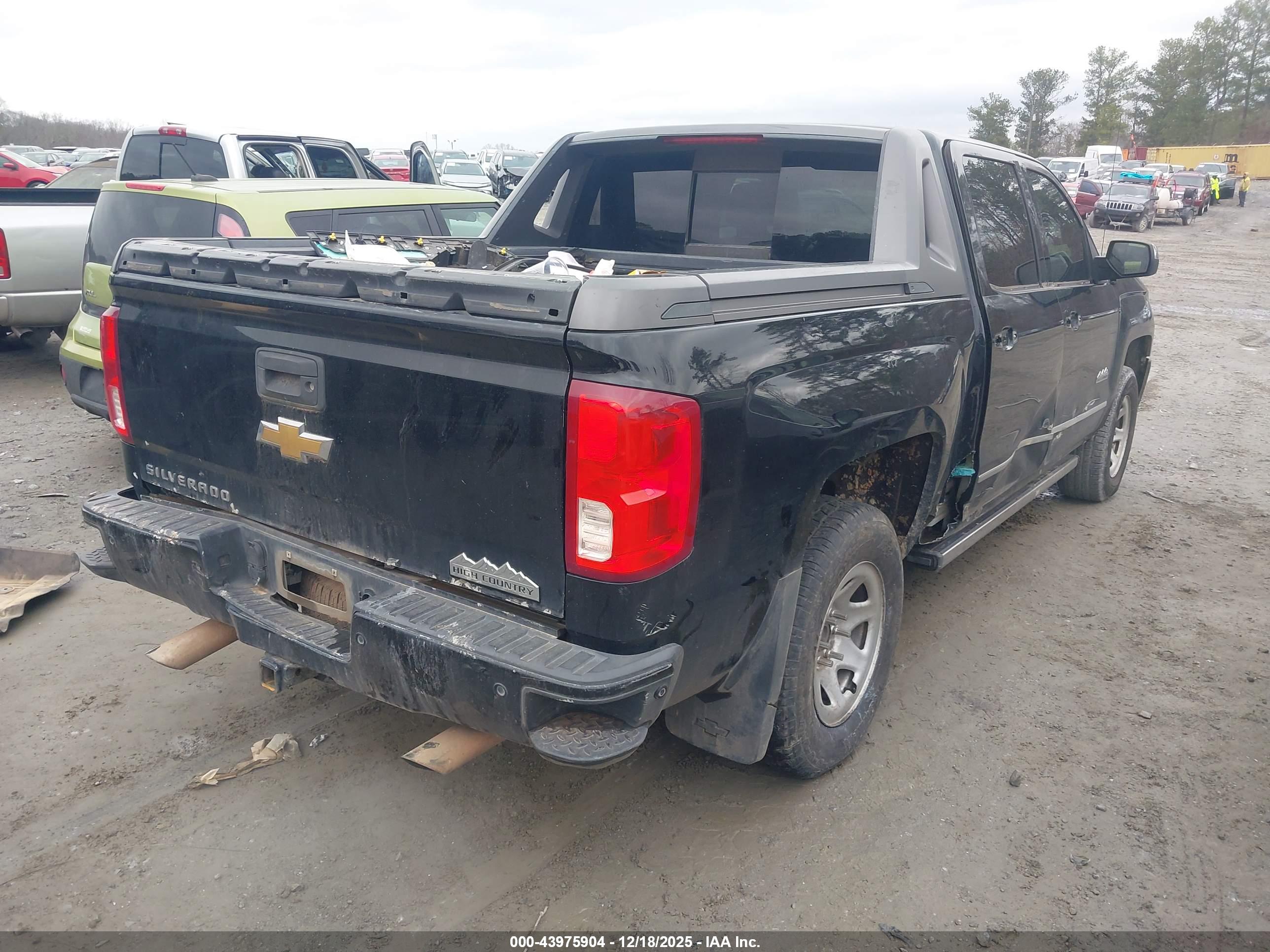 CHEVROLET SILVERADO image 4