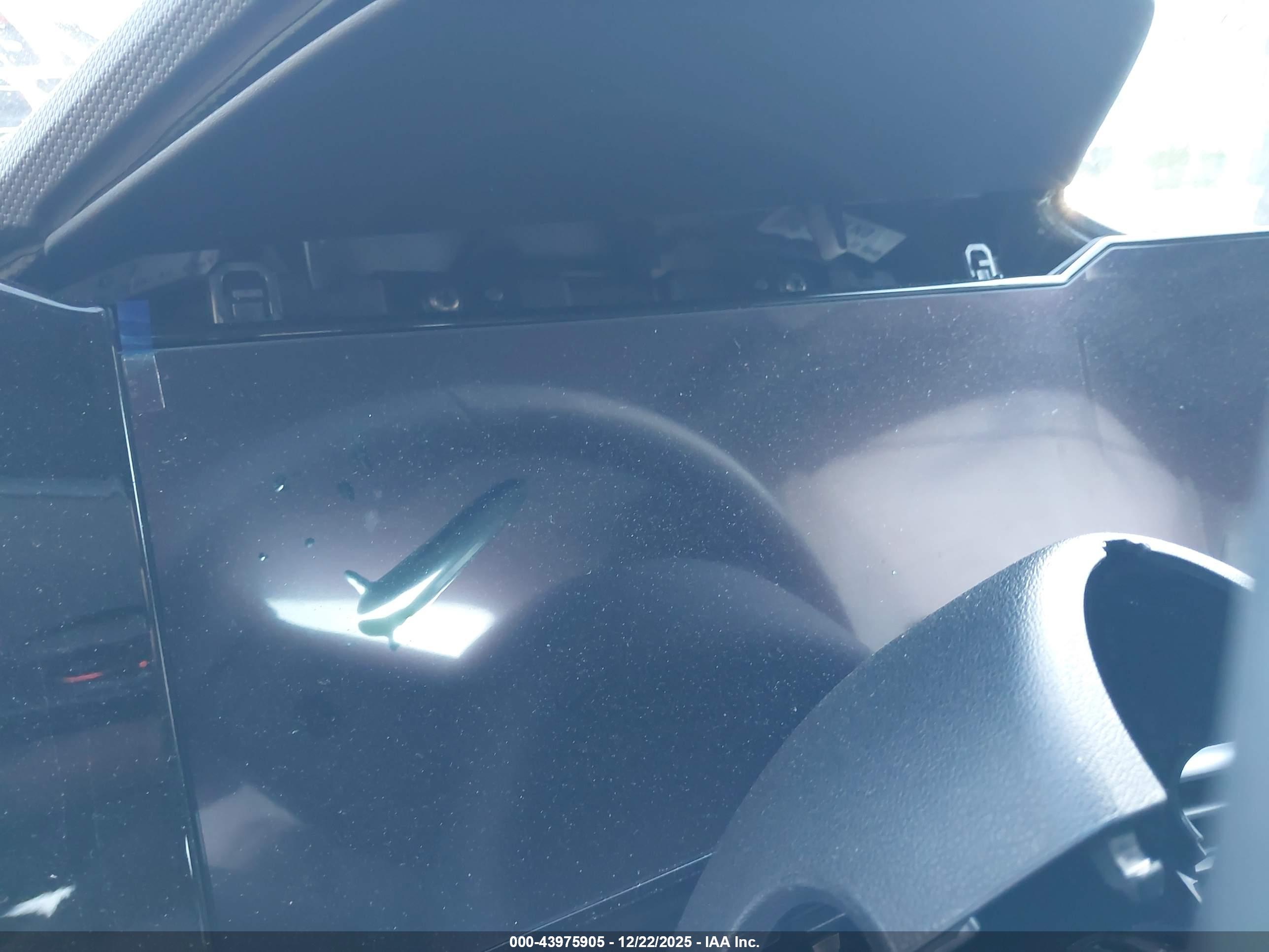 HYUNDAI ELANTRA image 7