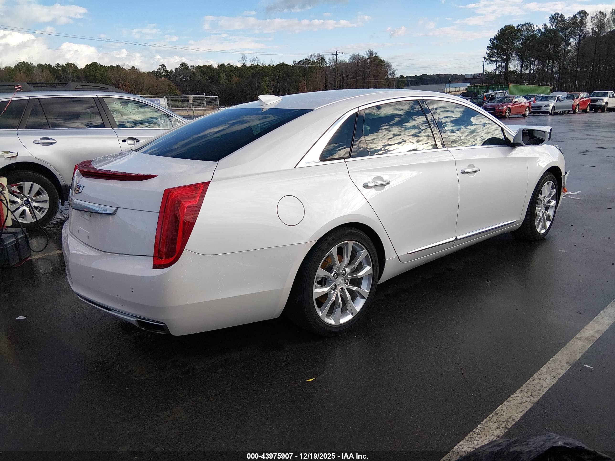 CADILLAC XTS image 4