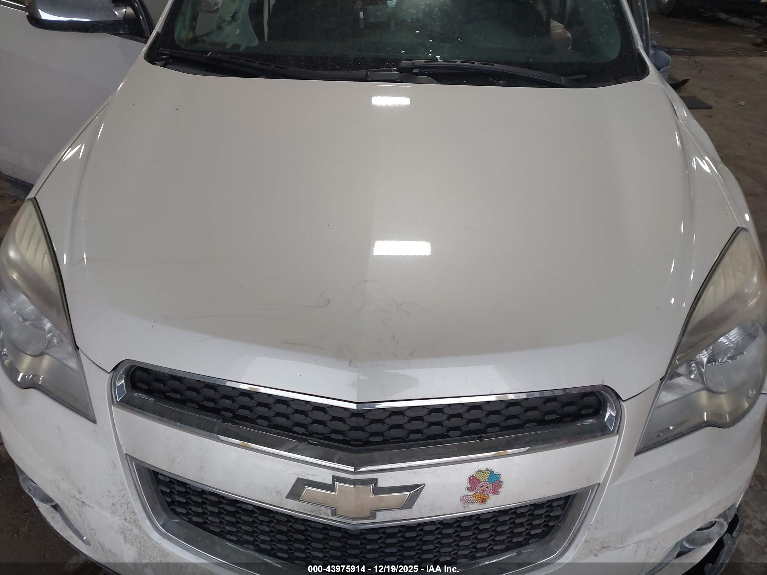 CHEVROLET EQUINOX image 10