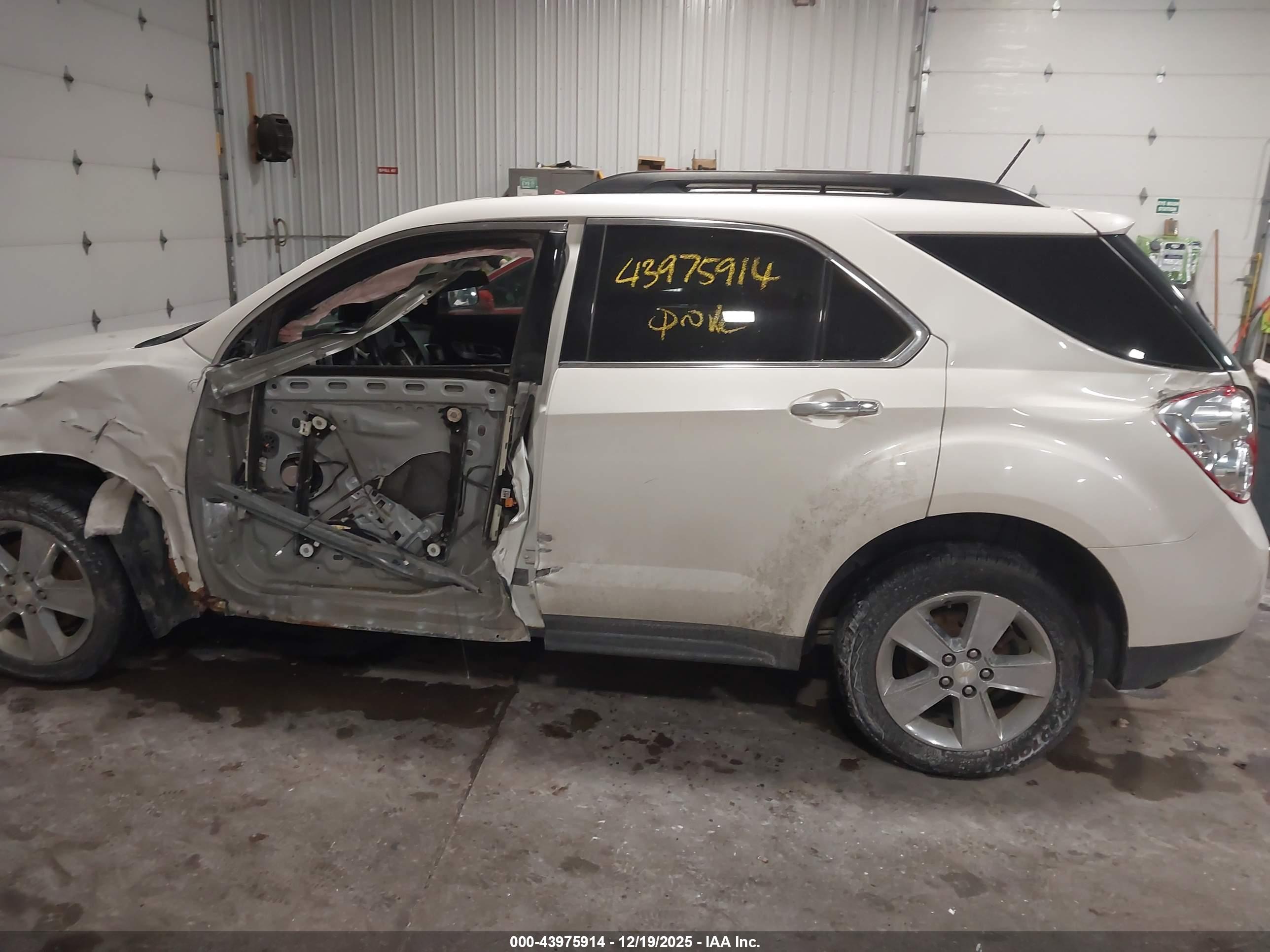 CHEVROLET EQUINOX image 6