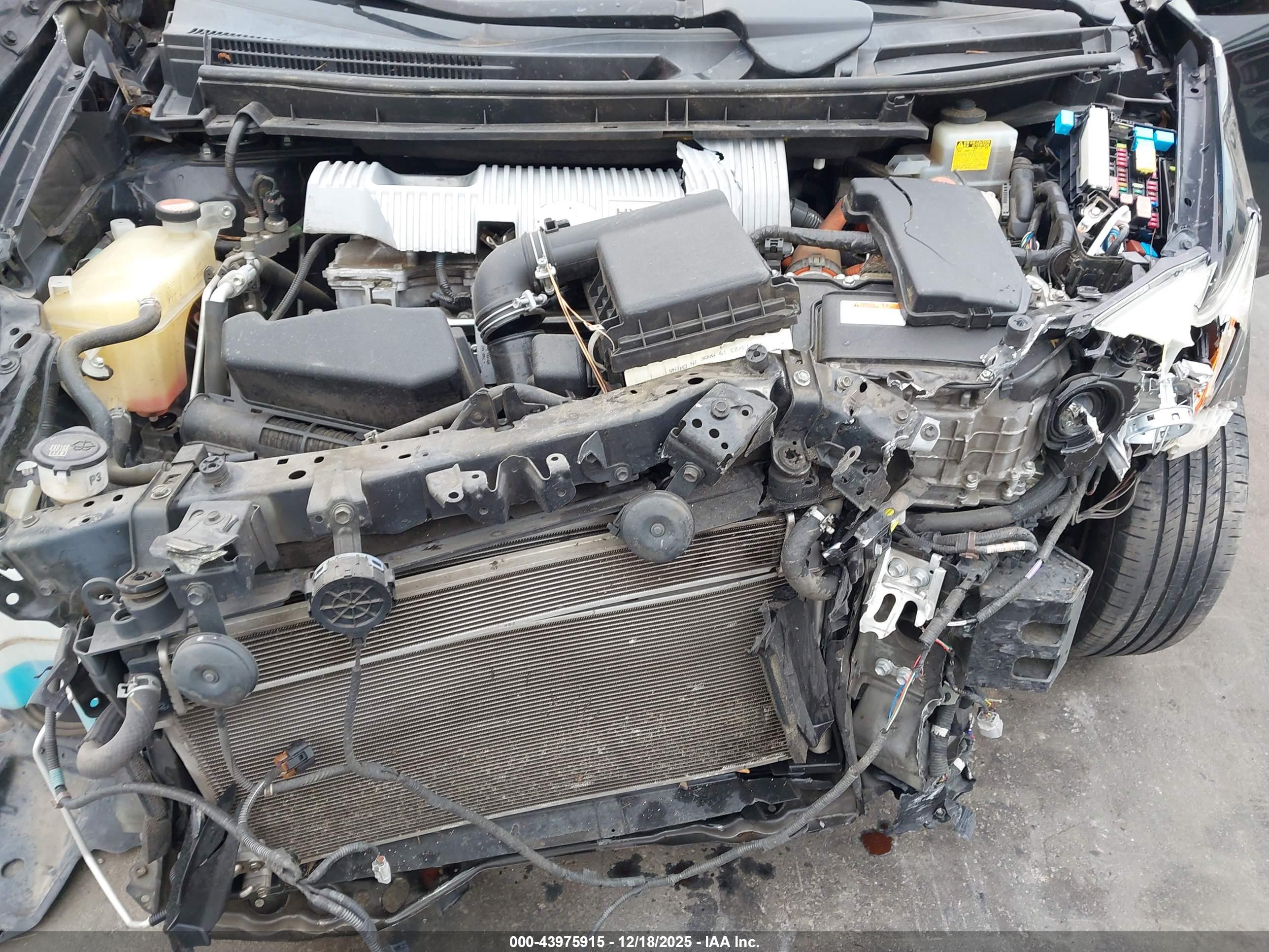 TOYOTA PRIUS image 10