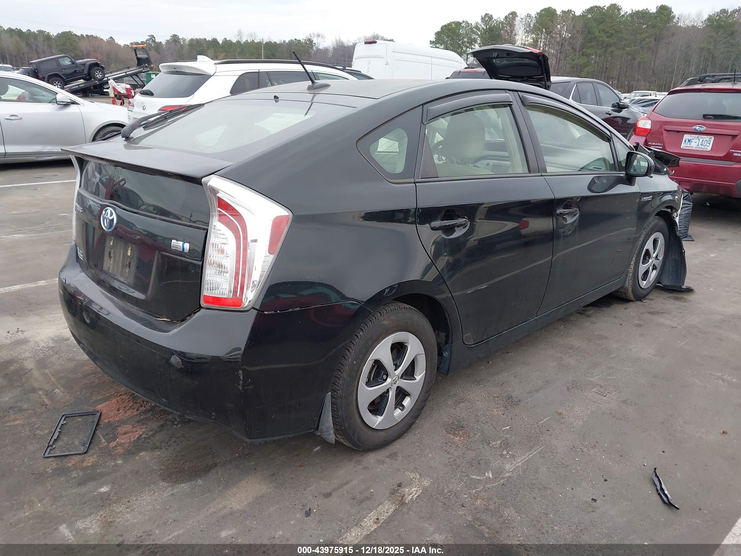 TOYOTA PRIUS image 4