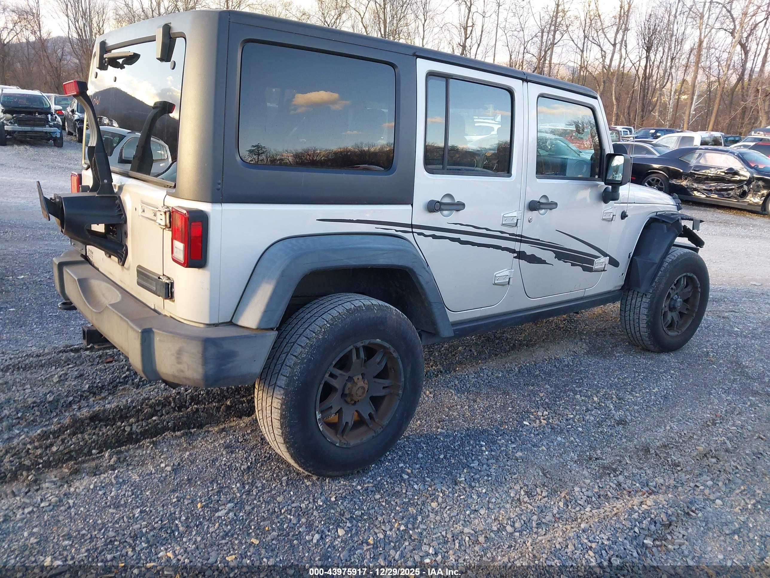 JEEP WRANGLER image 4