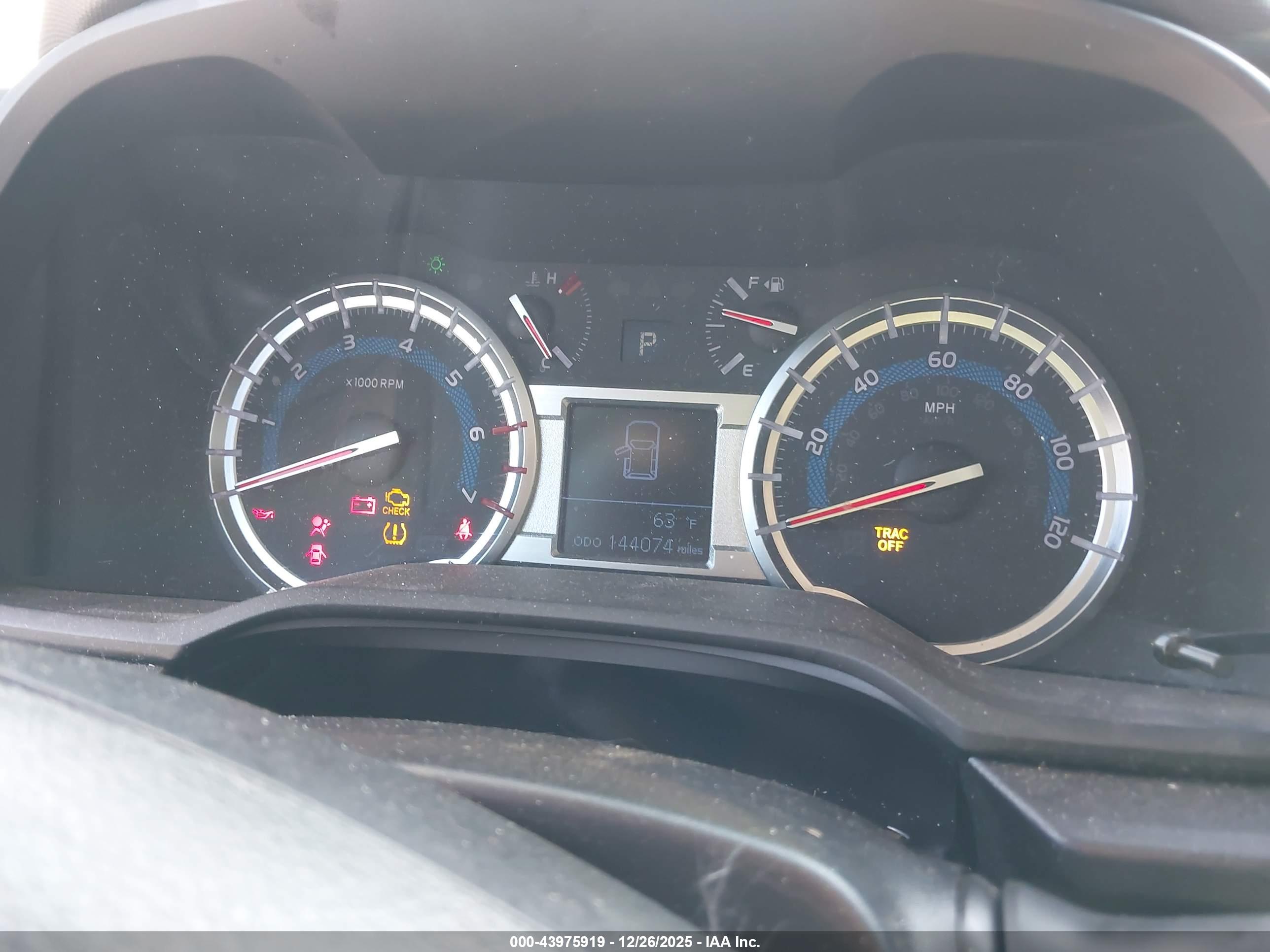 TOYOTA 4RUNNER image 7