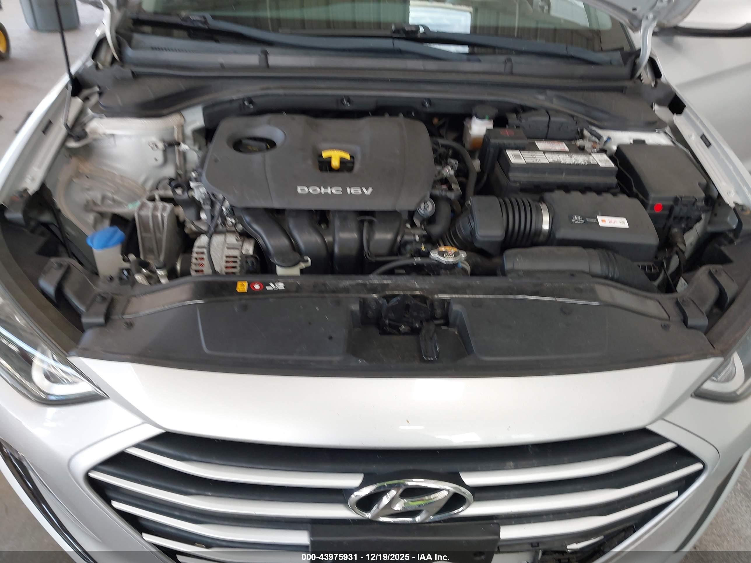HYUNDAI ELANTRA image 10