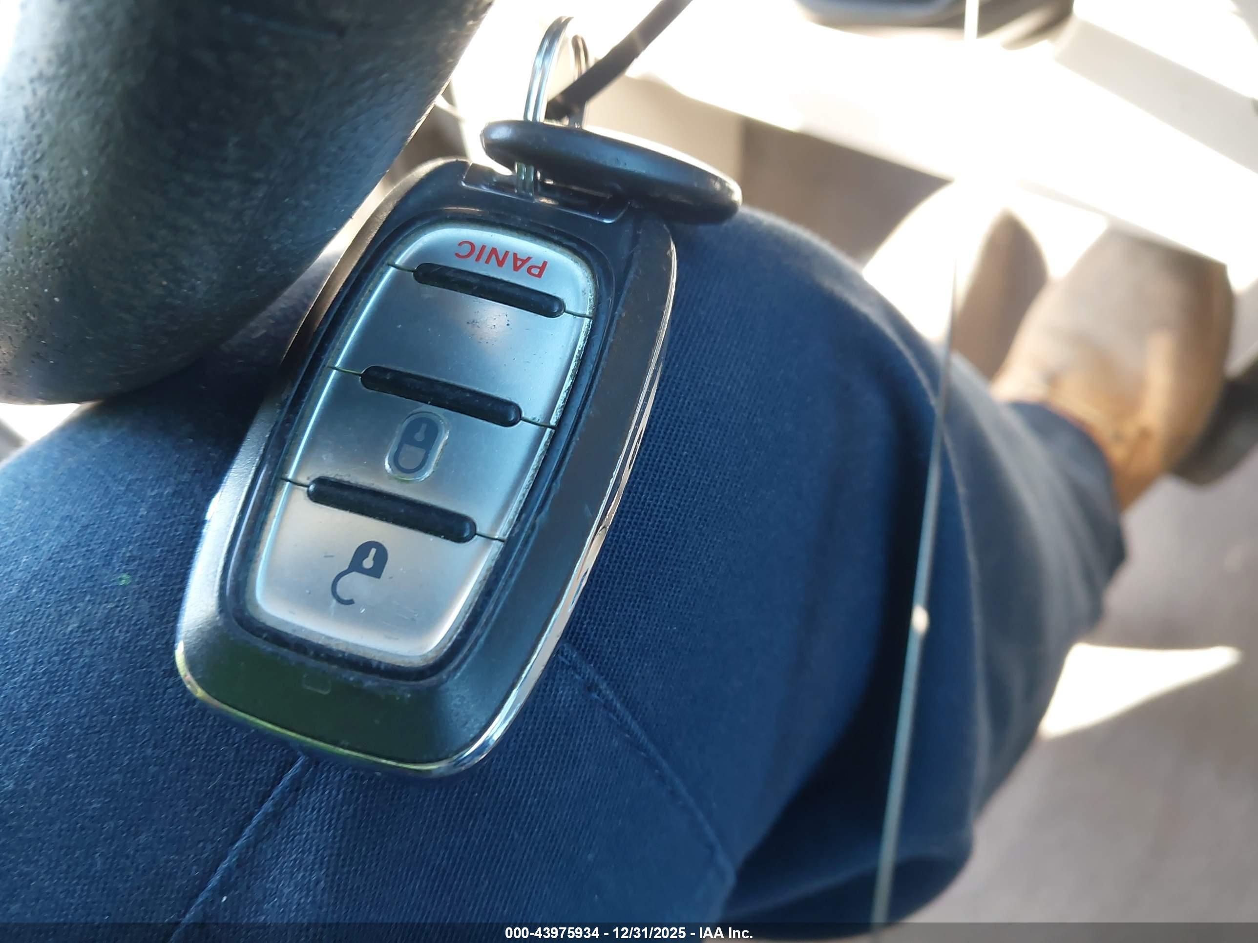 CHRYSLER VOYAGER image 11