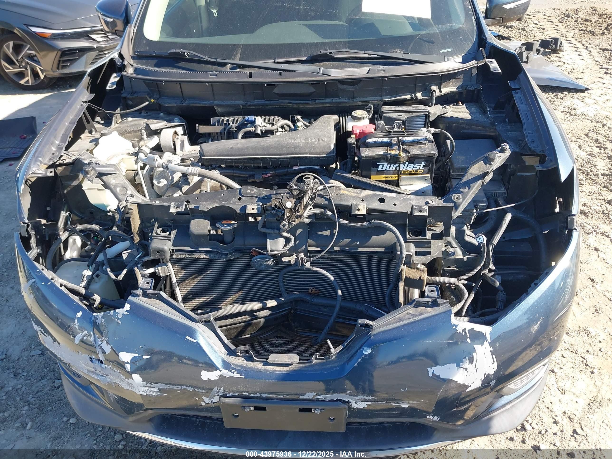 NISSAN ROGUE image 10