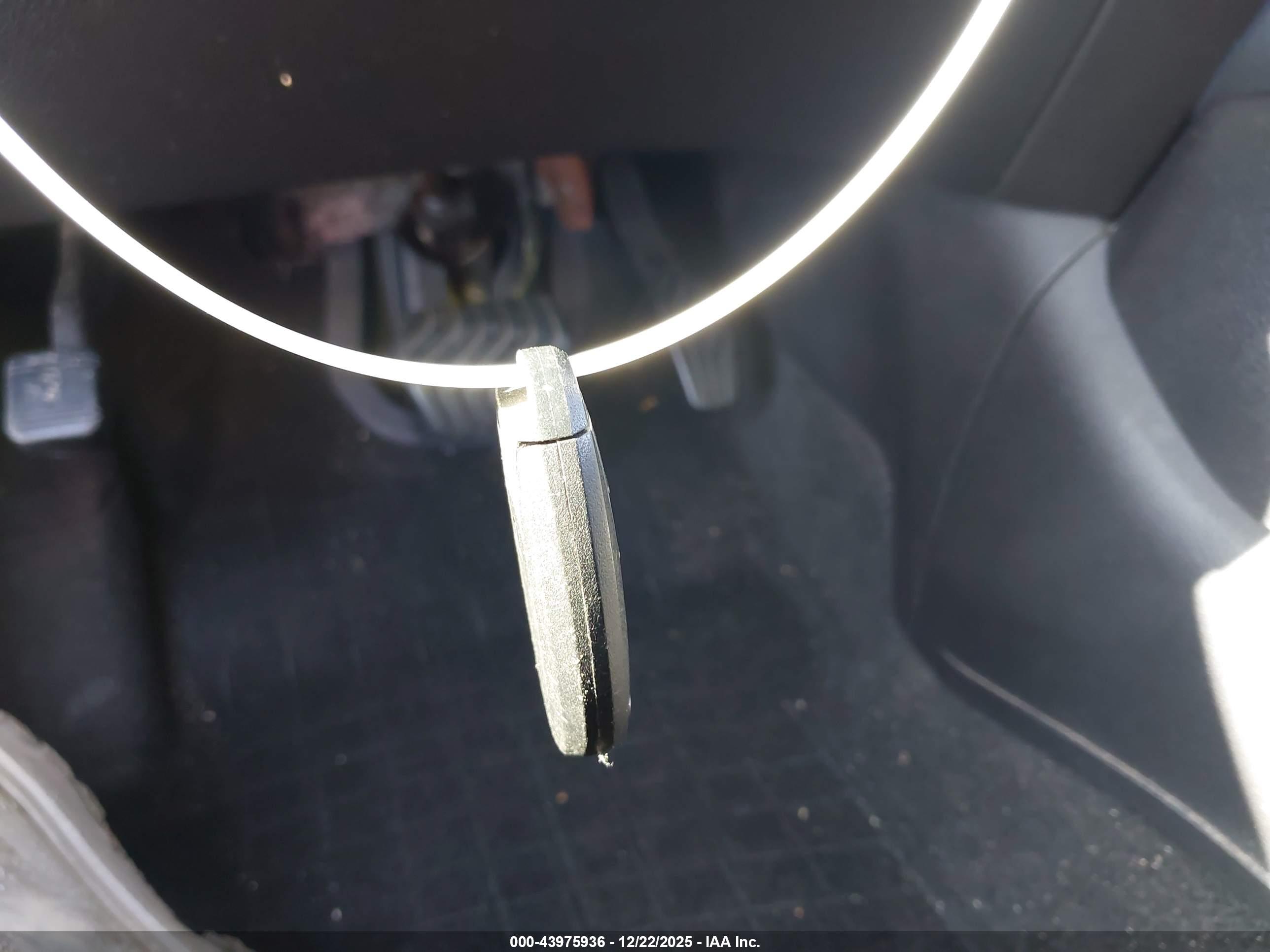 NISSAN ROGUE image 11