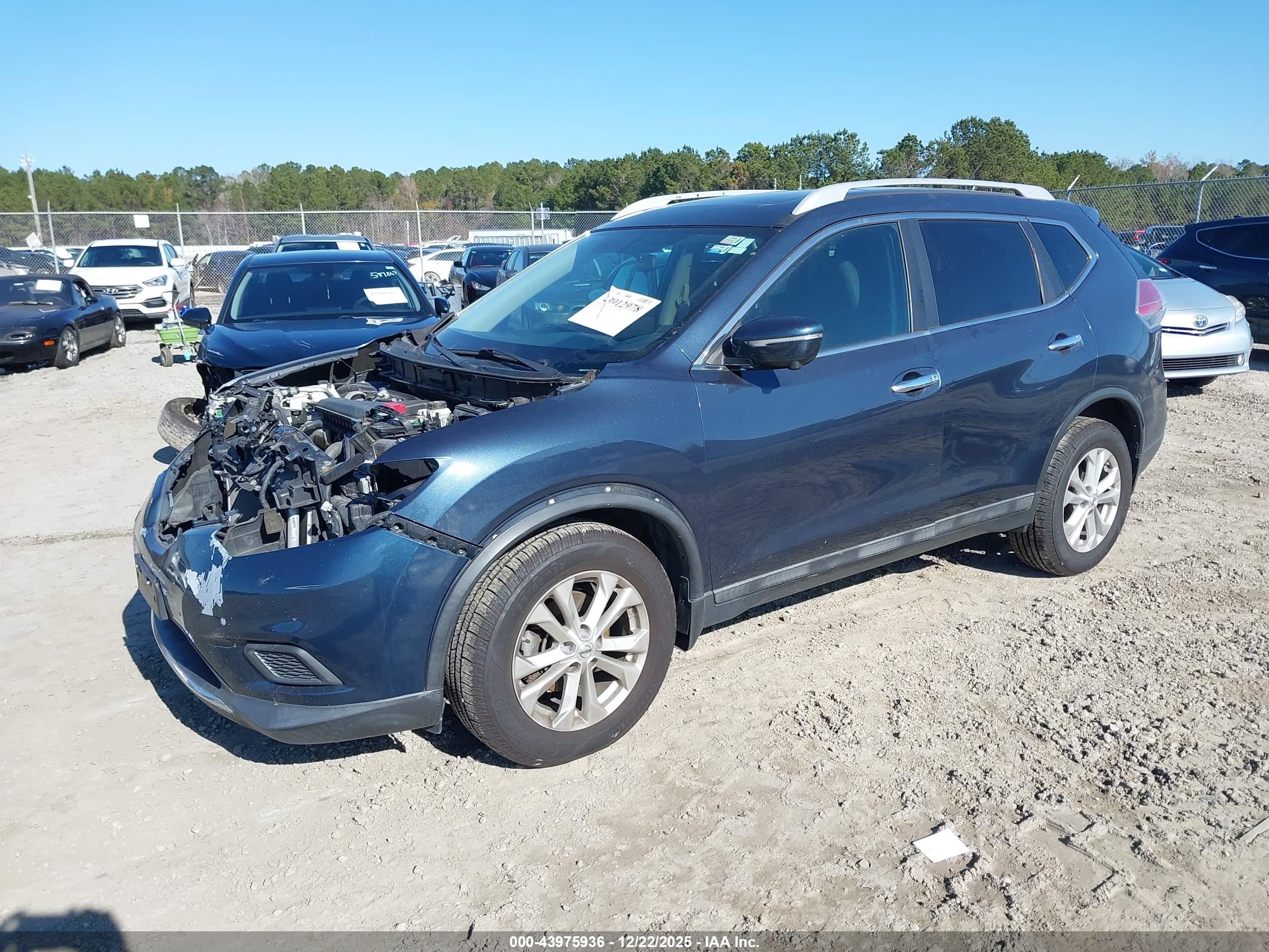 NISSAN ROGUE image 2