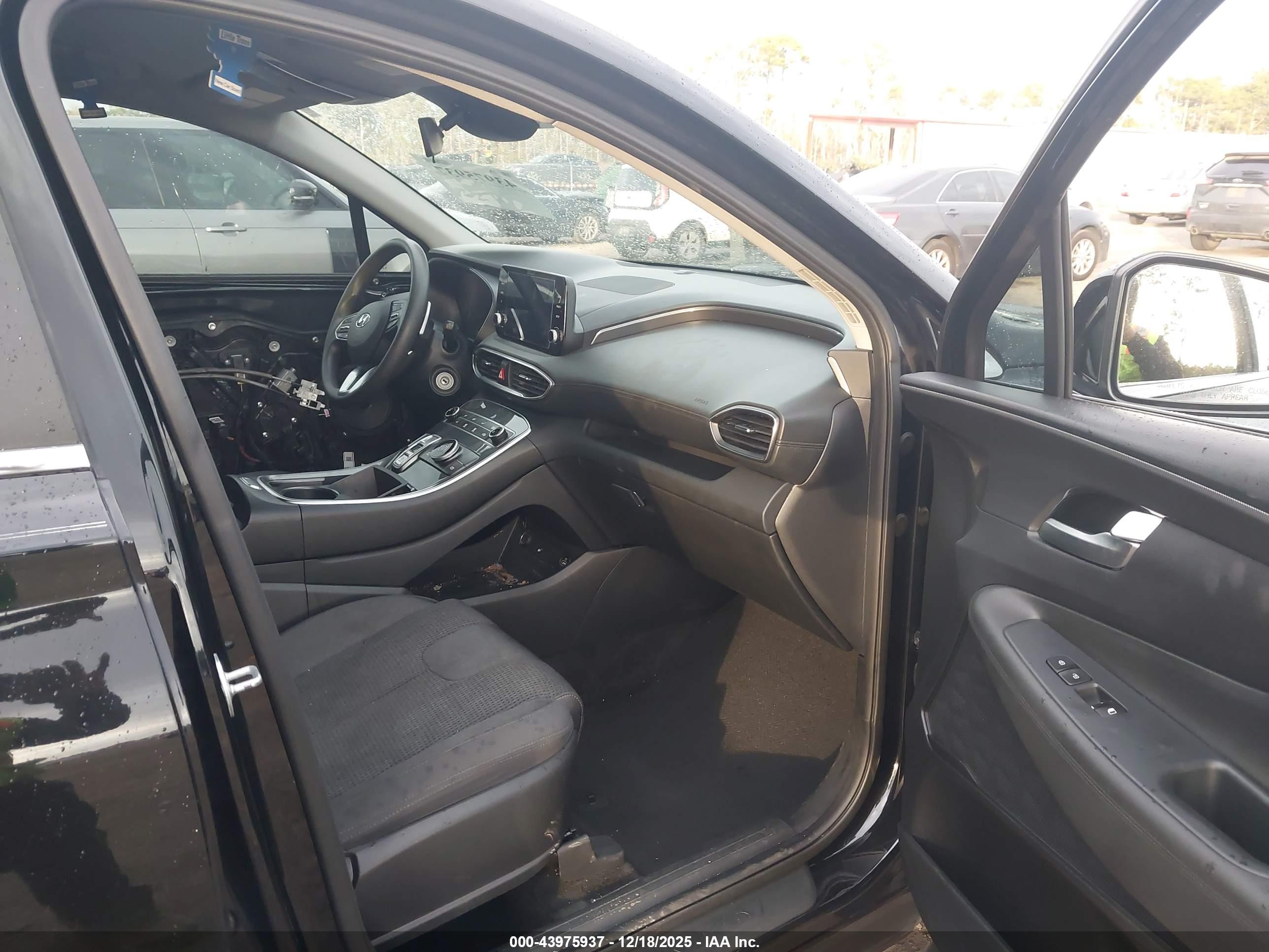 HYUNDAI SANTA image 5
