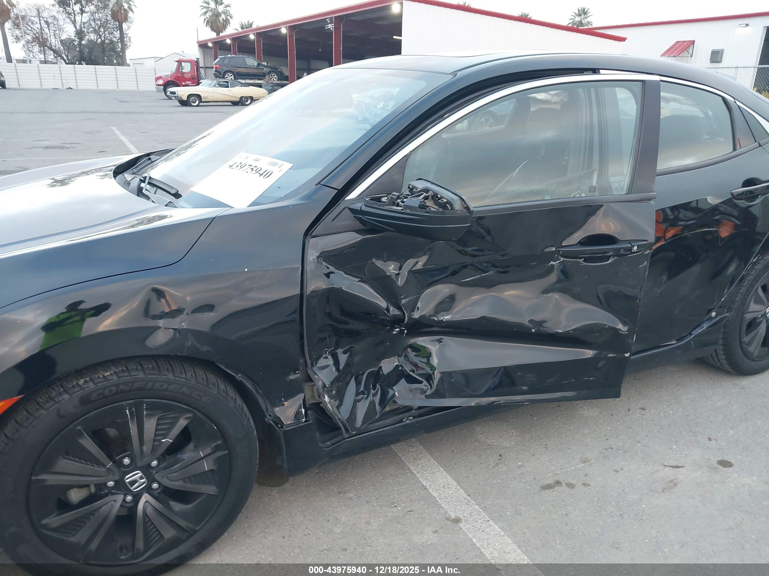 HONDA CIVIC image 6