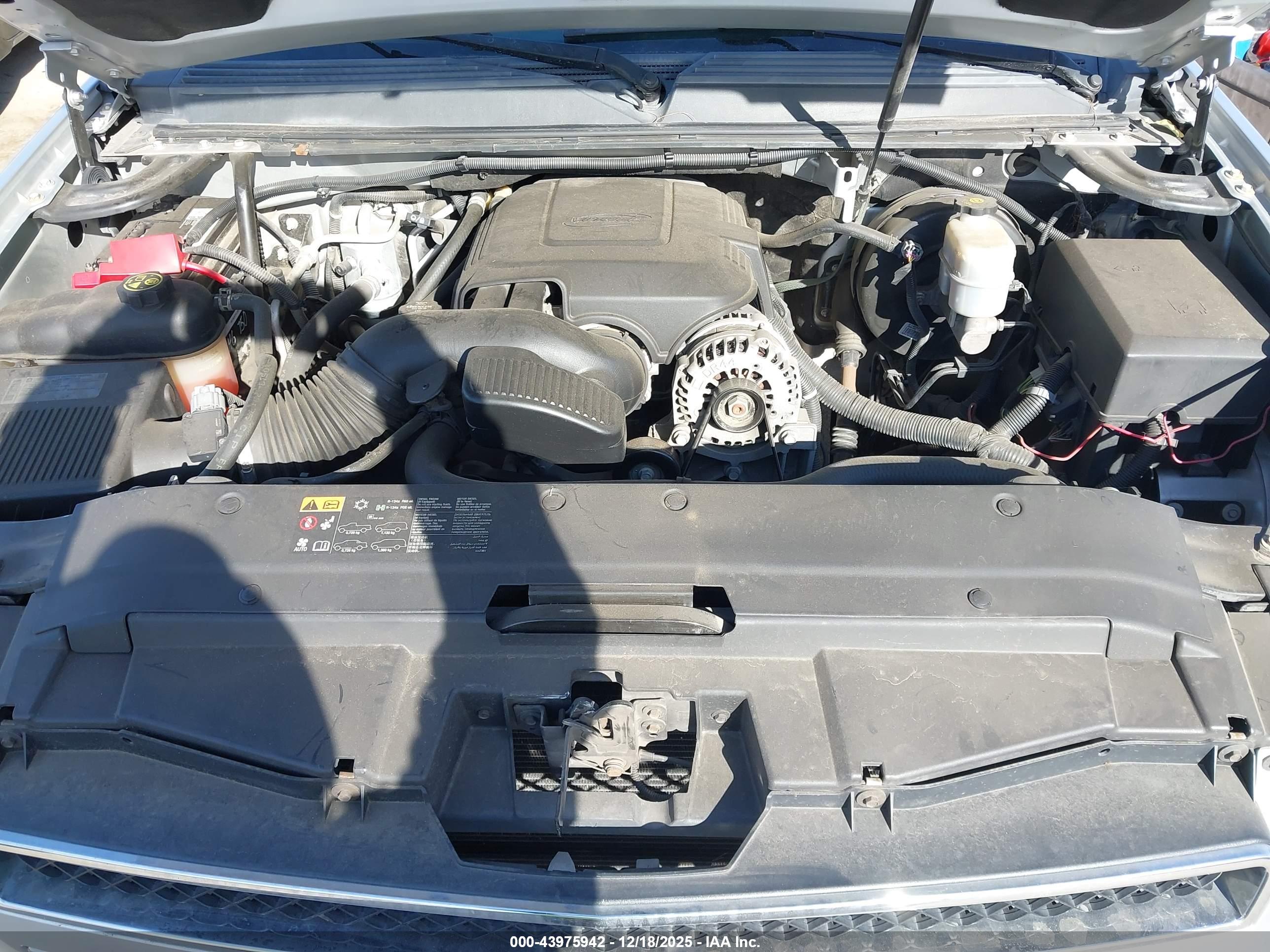 CHEVROLET TAHOE image 10