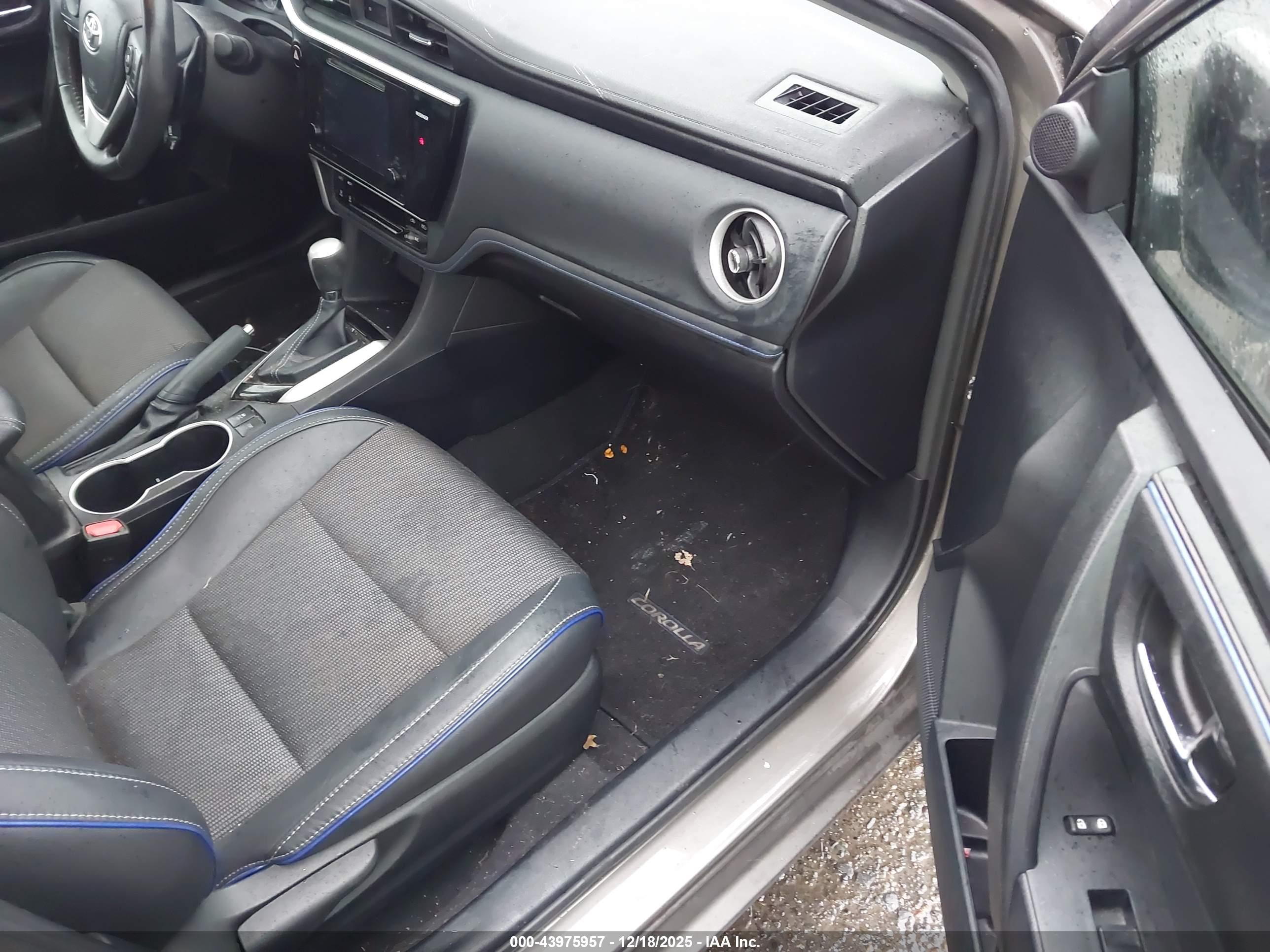 TOYOTA COROLLA image 5