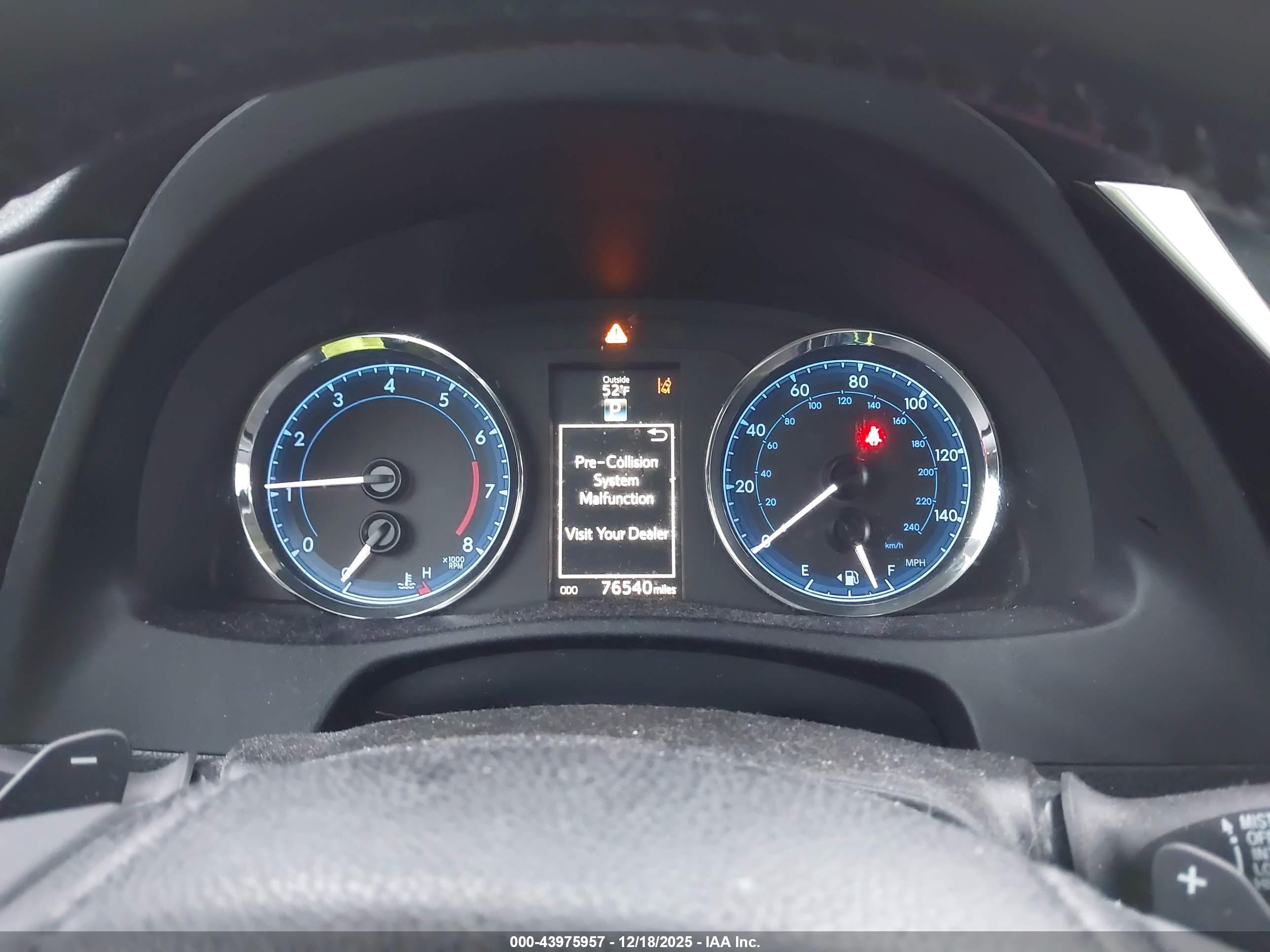 TOYOTA COROLLA image 7