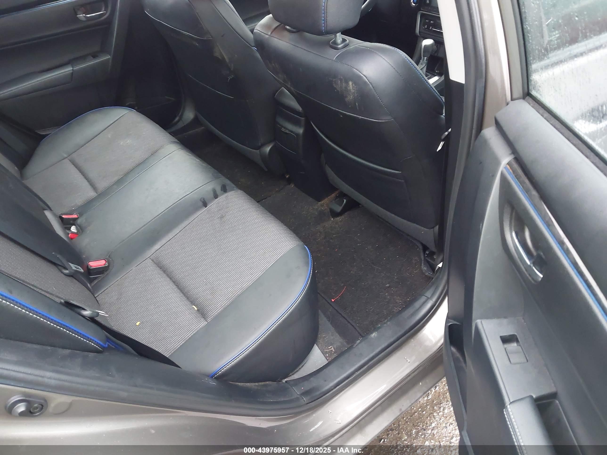 TOYOTA COROLLA image 8
