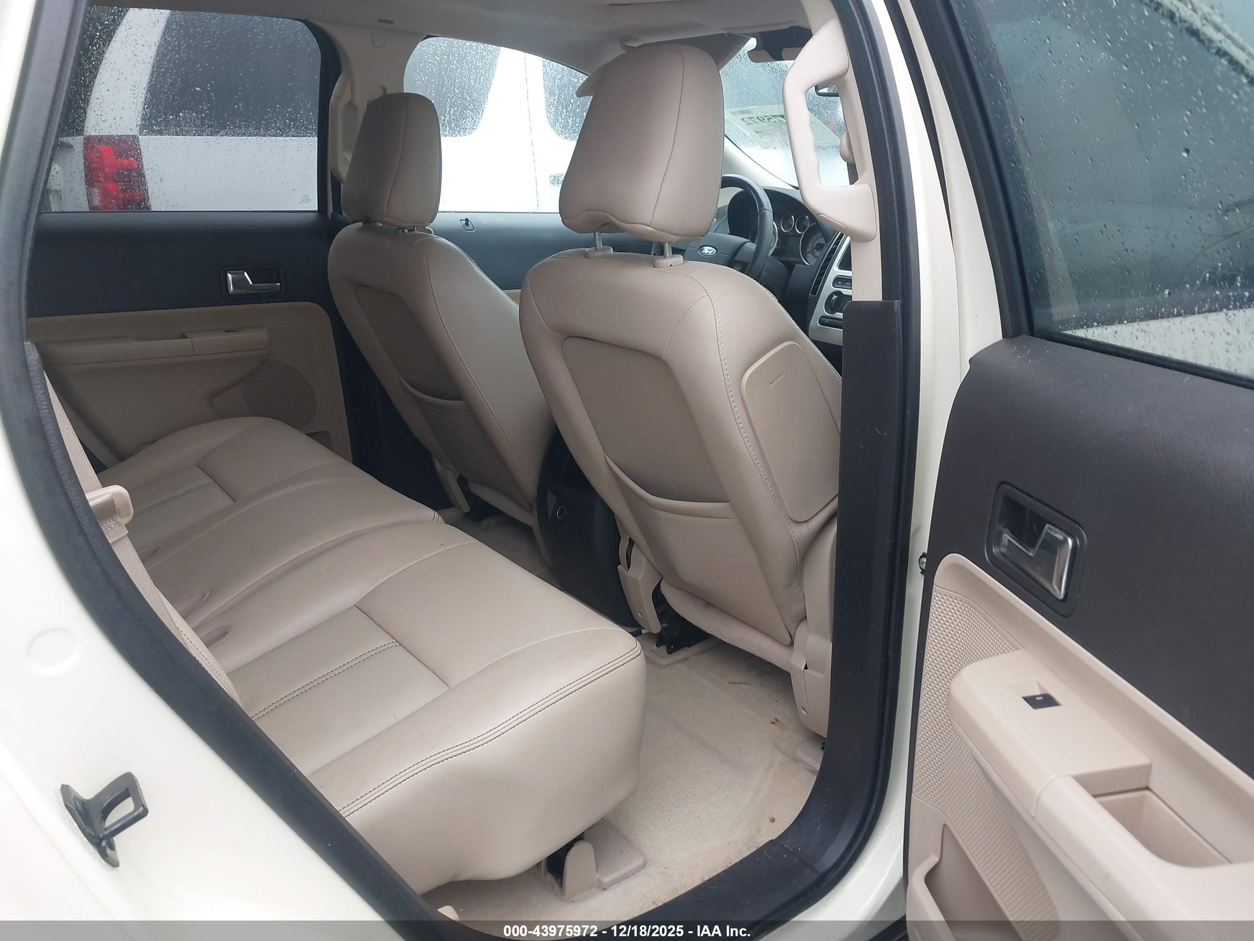 FORD EDGE image 8