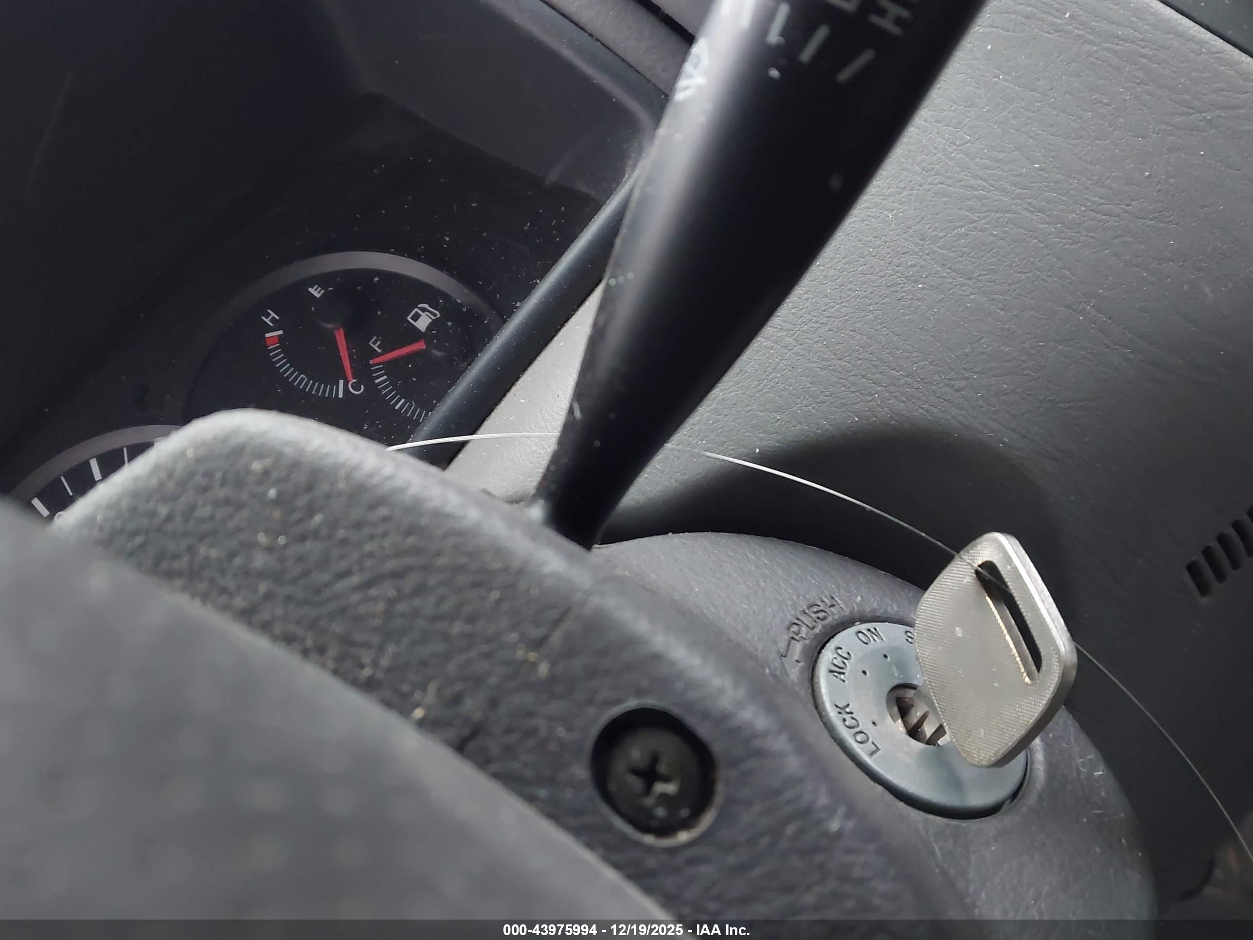 TOYOTA COROLLA image 11